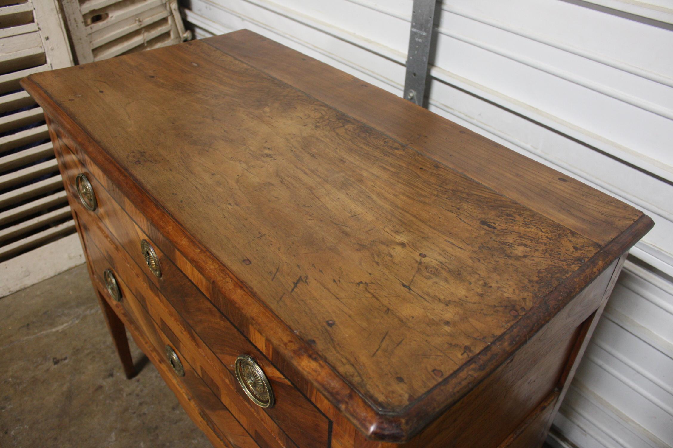 French 18th Century Commode Sauteuse In Good Condition In Stockbridge, GA