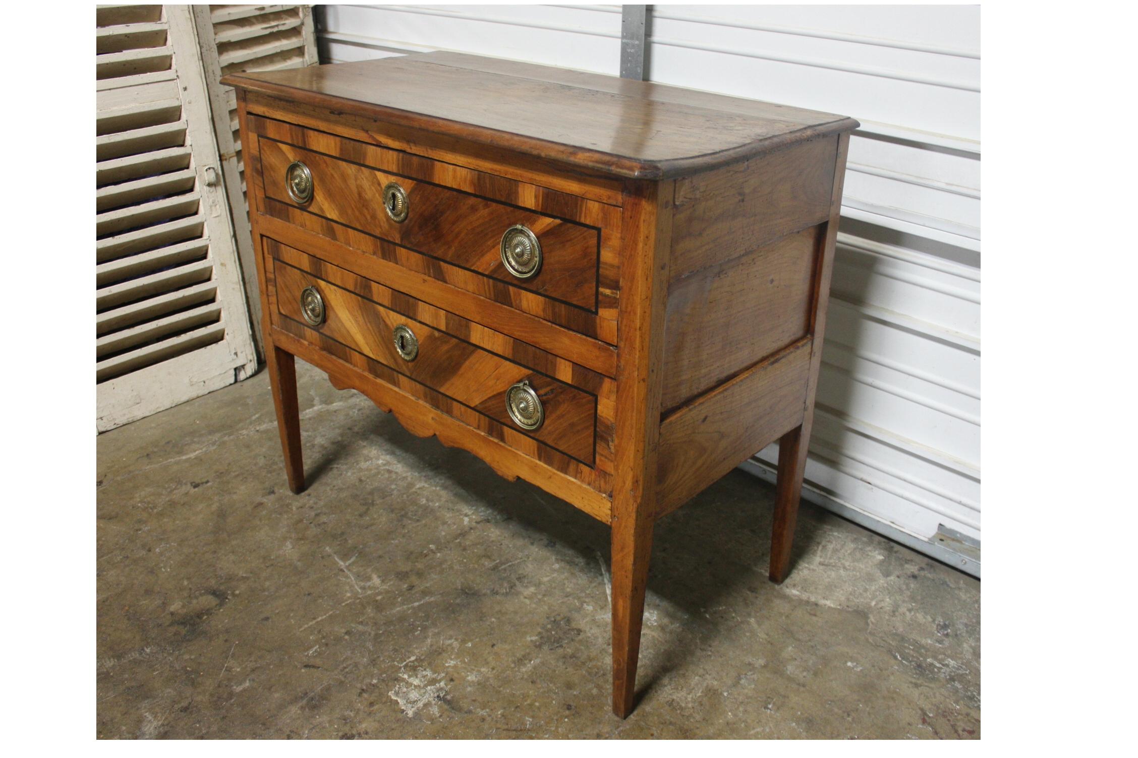 Walnut French 18th Century Commode Sauteuse