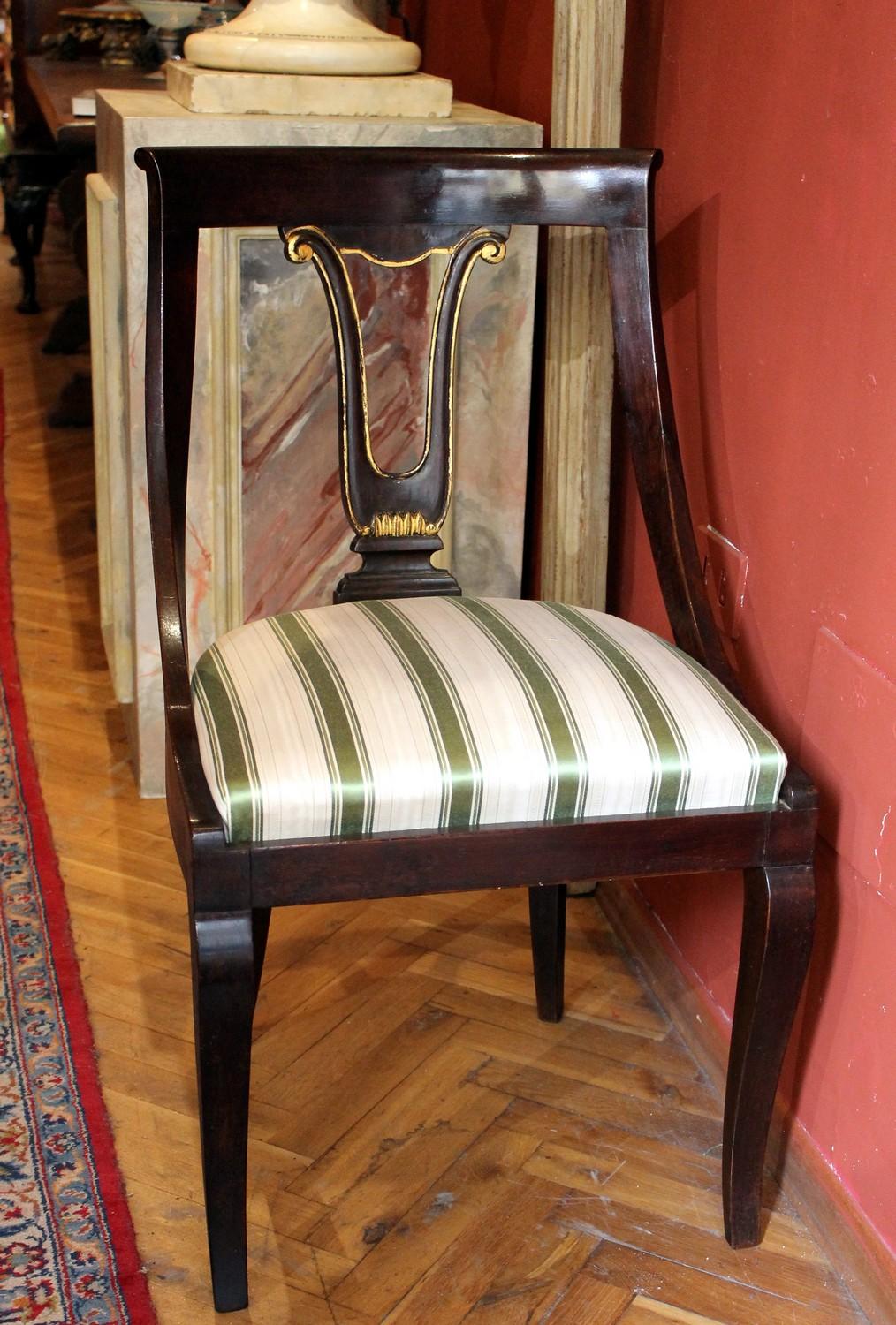 French 18th Century Directoire Mahogany Chairs with Silk Blend Upholster Fabric For Sale 6