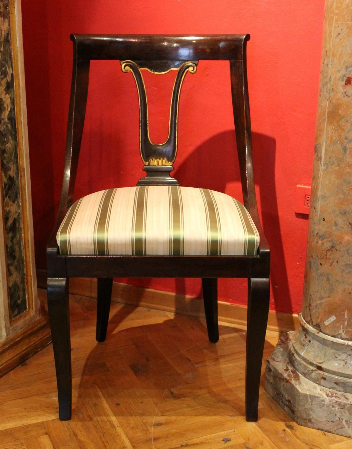 French 18th Century Directoire Mahogany Chairs with Silk Blend Upholster Fabric For Sale 9