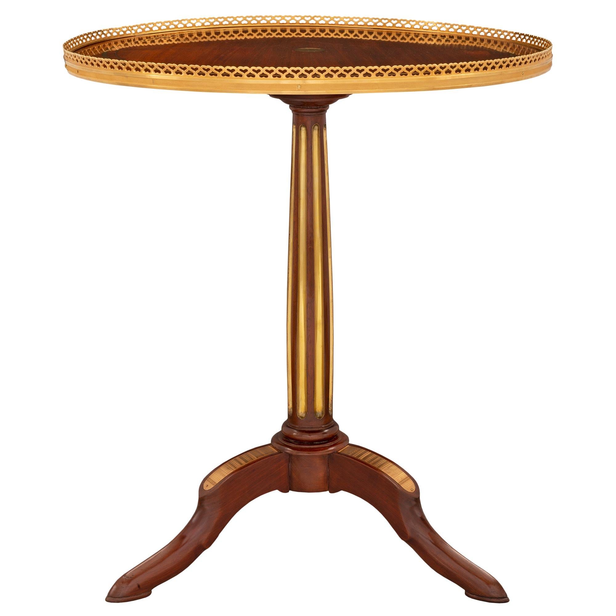 French 18th Century Directoire Period Mahogany, Ormolu and Brass Side Table In Good Condition For Sale In West Palm Beach, FL