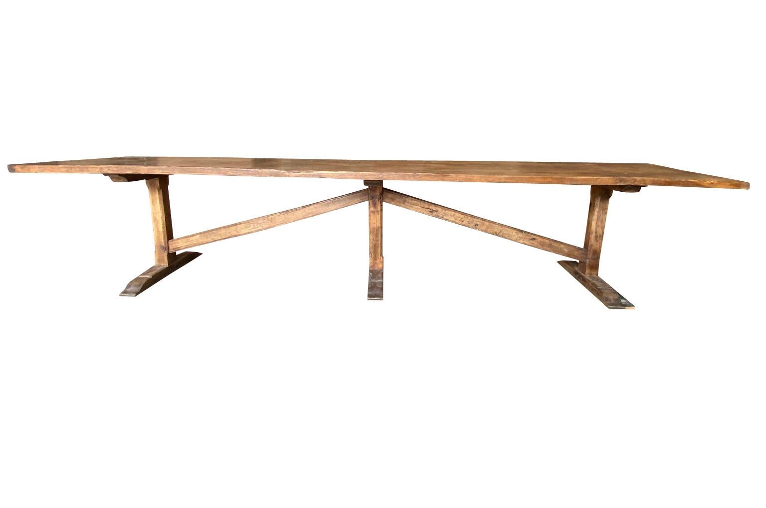 French 18th Century Farm Table In Good Condition For Sale In Atlanta, GA