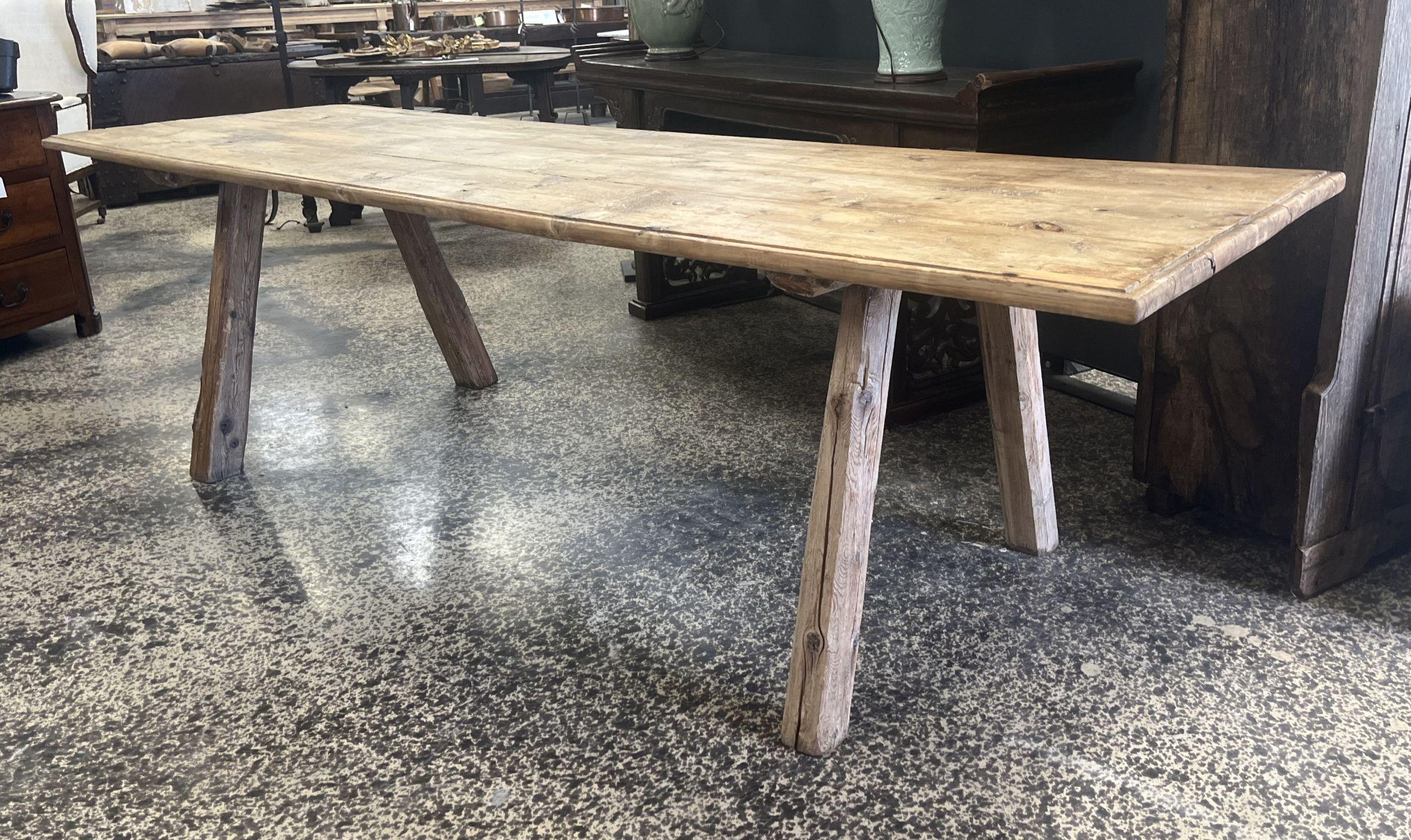 French 18th Century Farm Table In Good Condition For Sale In Round Top, TX
