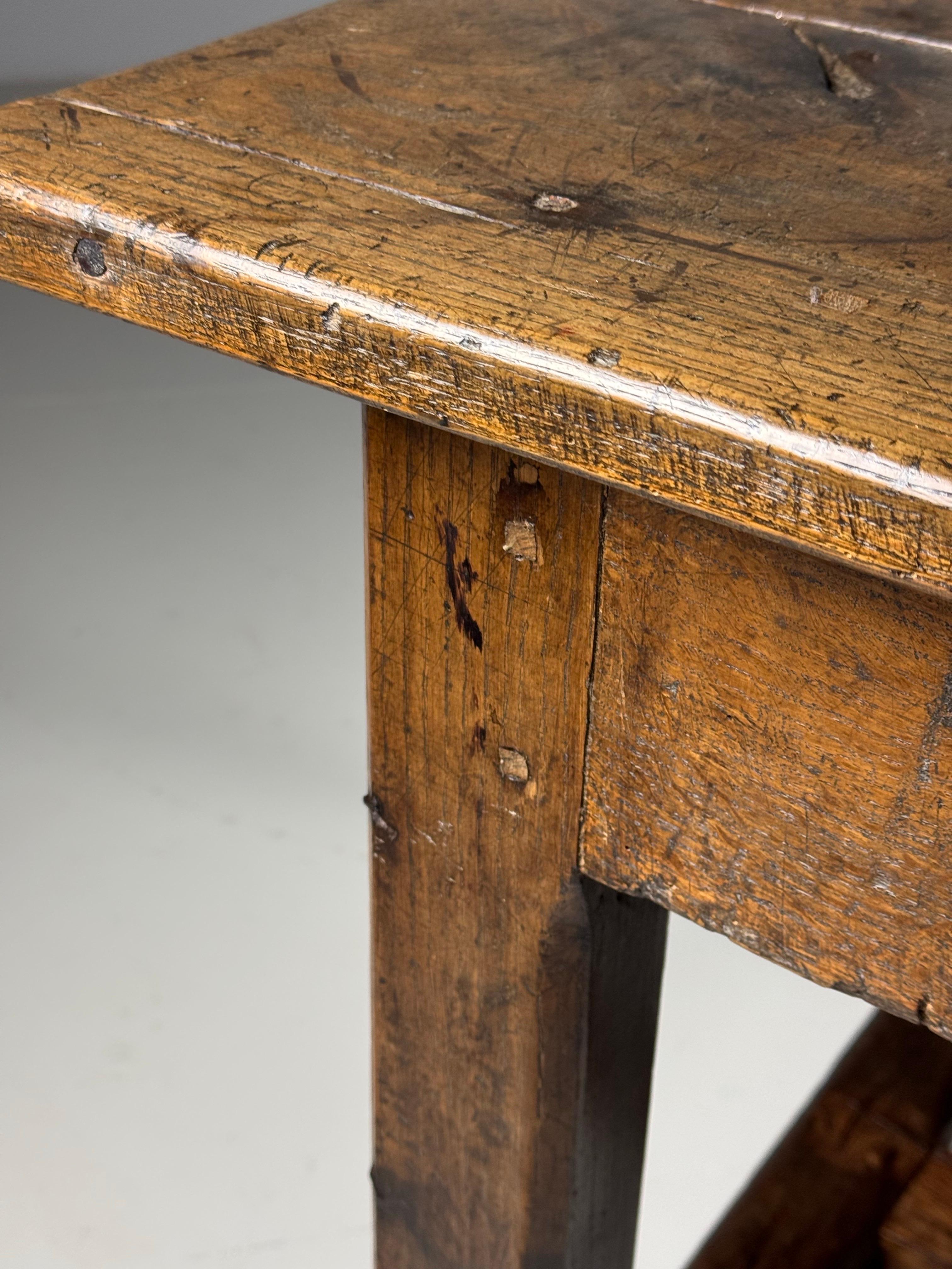 Mesa de comedor de granja francesa del siglo XVIII en venta 8