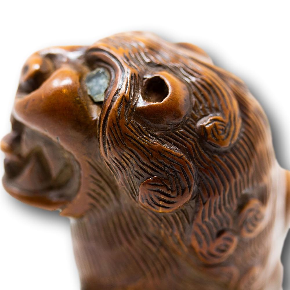 French 18th Century Fruitwood Lion Snuff Box  1