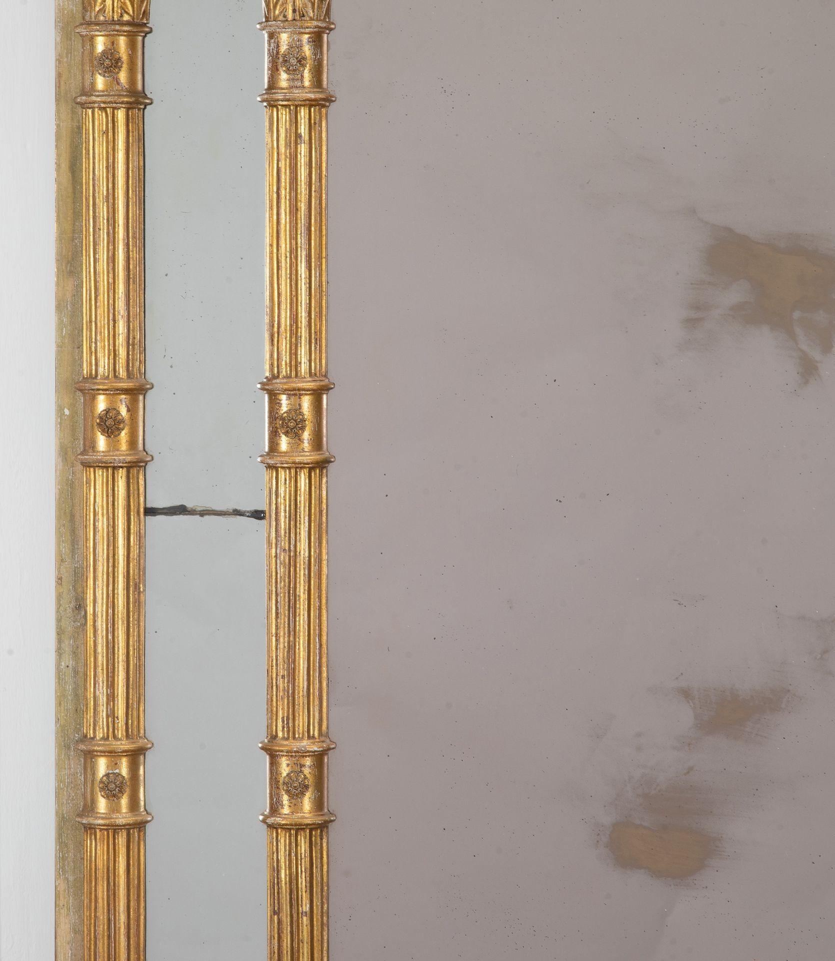 Fine XVIII secolo Specchio dorato francese del XVIII secolo in vendita