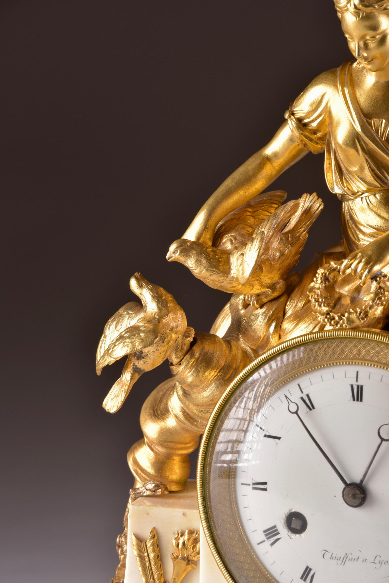 French 18th Century Gilt Bronze and Marble Mantel Clock of Psyche 6