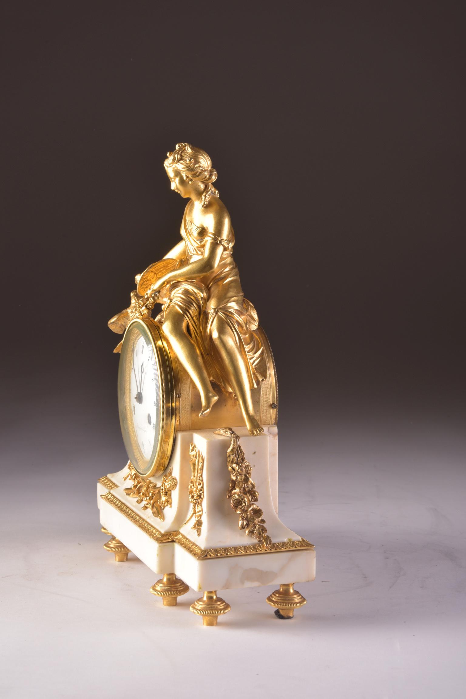 French 18th Century Gilt Bronze and Marble Mantel Clock of Psyche 10