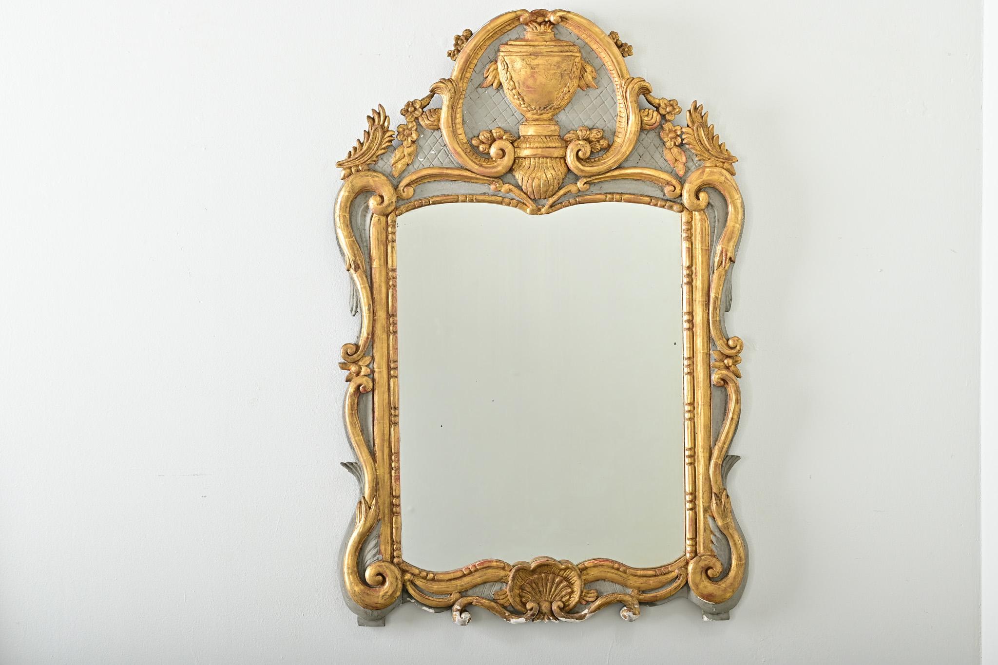 French 18th Century Gilt & Painted Trumeau Mirror In Good Condition For Sale In Baton Rouge, LA