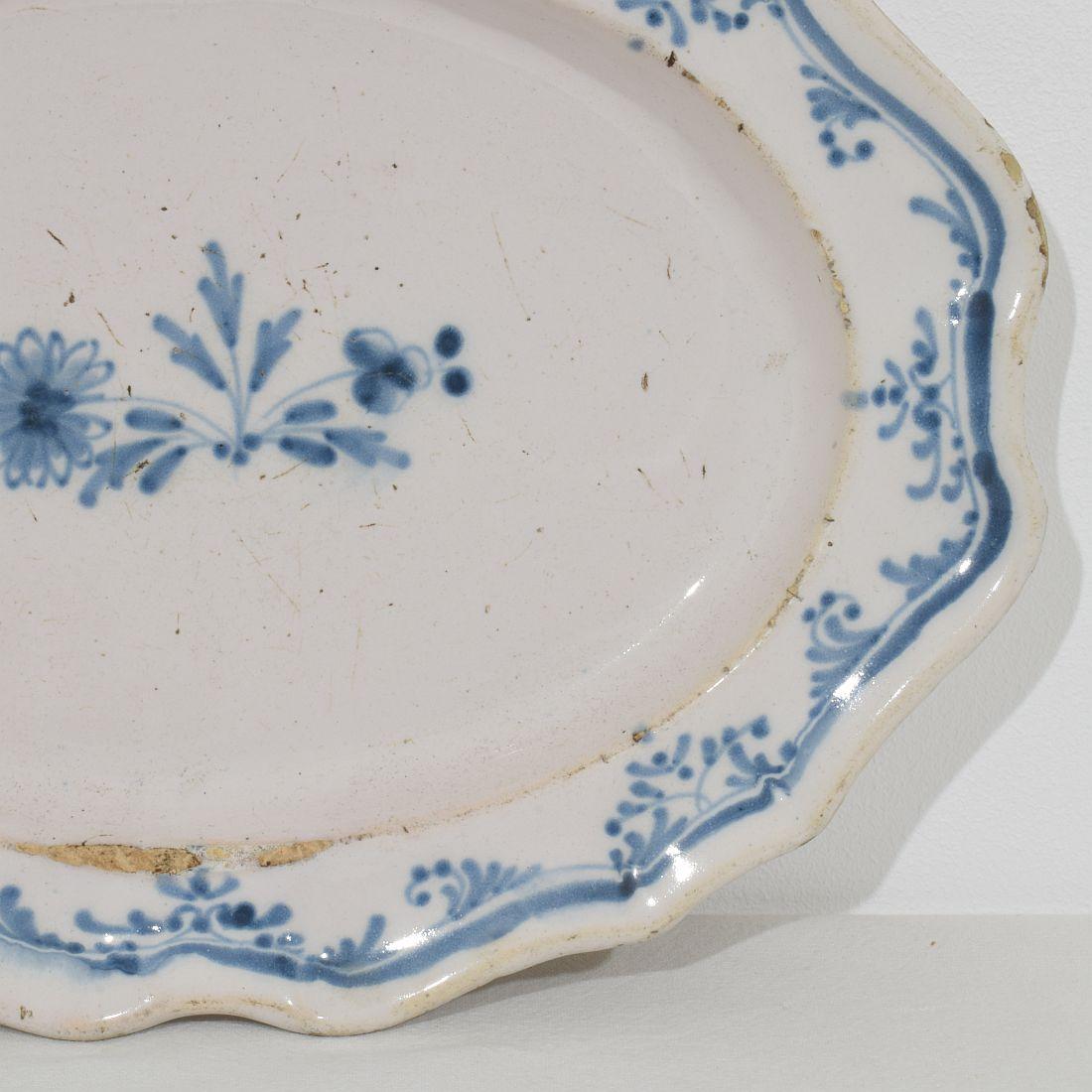 French, 18th Century Glazed Earthenware Rouen Platter For Sale 1
