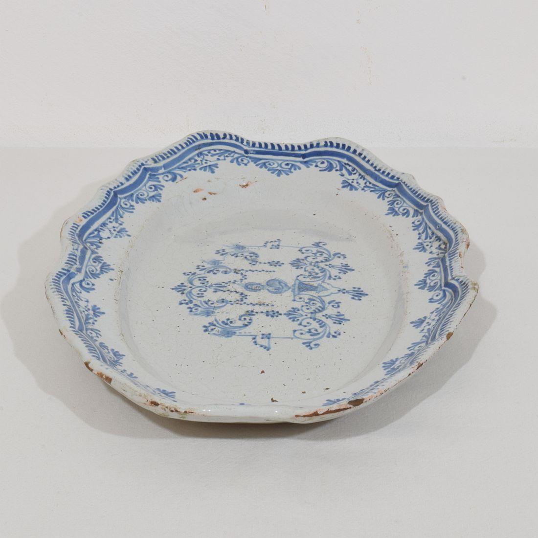 French, 18th Century Glazed Earthenware Rouen Platter For Sale 3