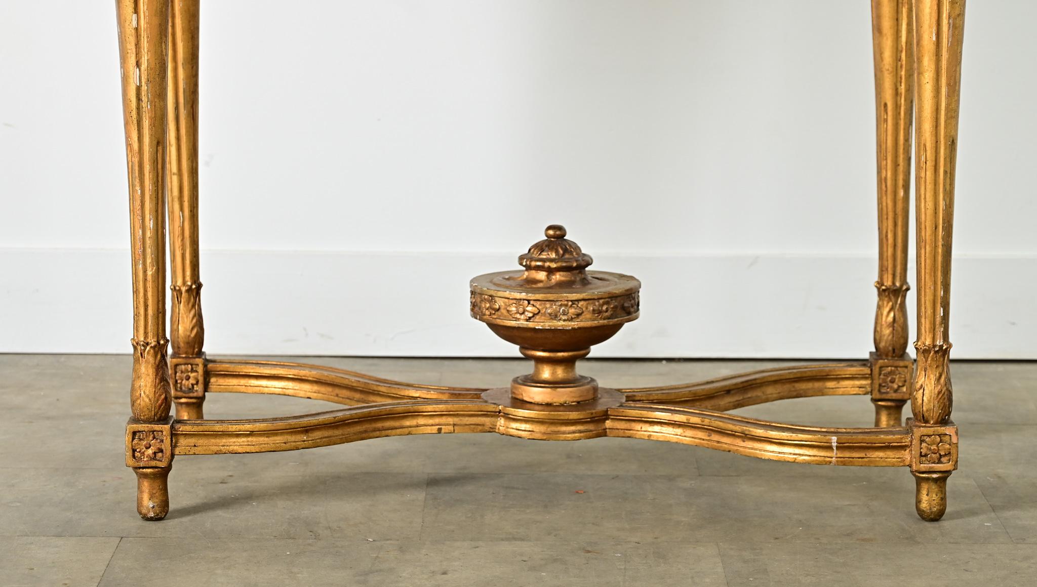 Or Console française du 18ème siècle dorée à l'or avec plateau en marbre en vente