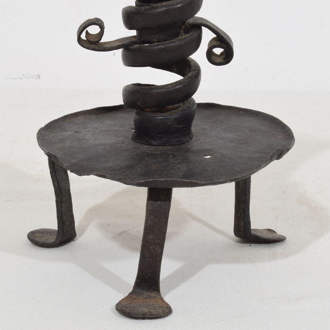 French, 18th Century, Hand Forged Iron Rat De Cave Candleholder For Sale 7