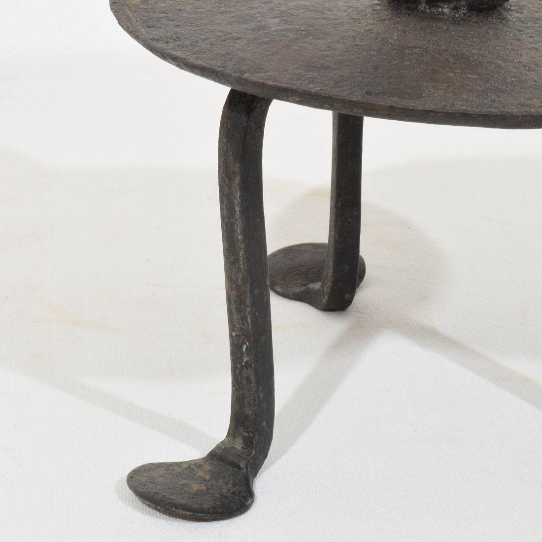 French, 18th Century, Hand Forged Iron Rat De Cave Candleholder For Sale 10