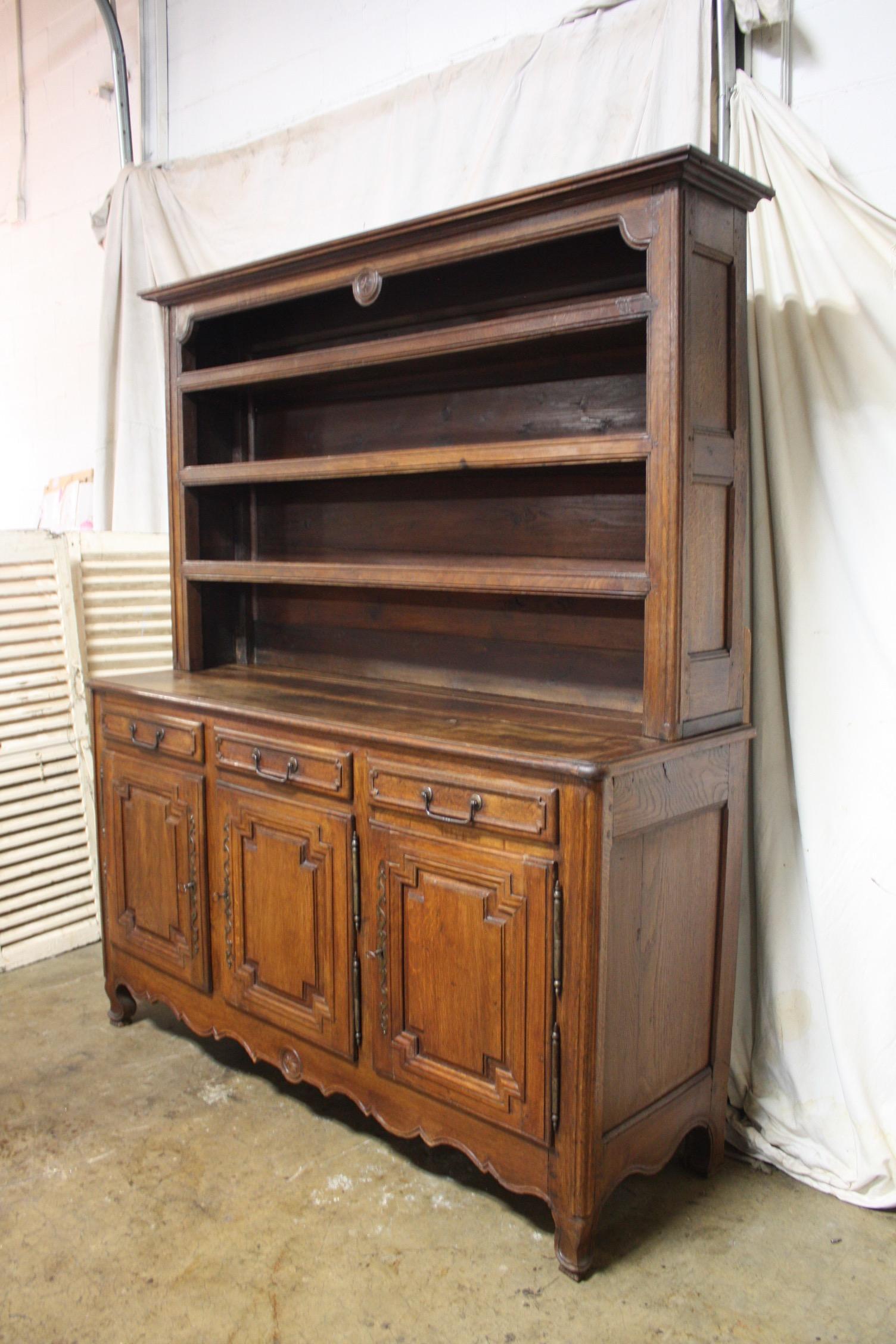 French 18th Century Hutch 4