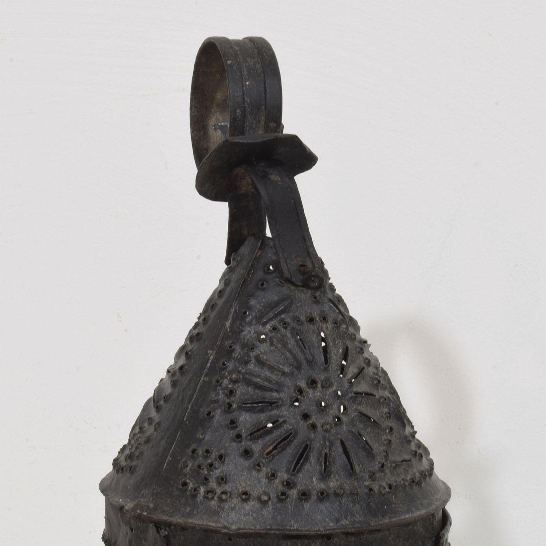 Farol de hierro francés del siglo XVIII en venta 3