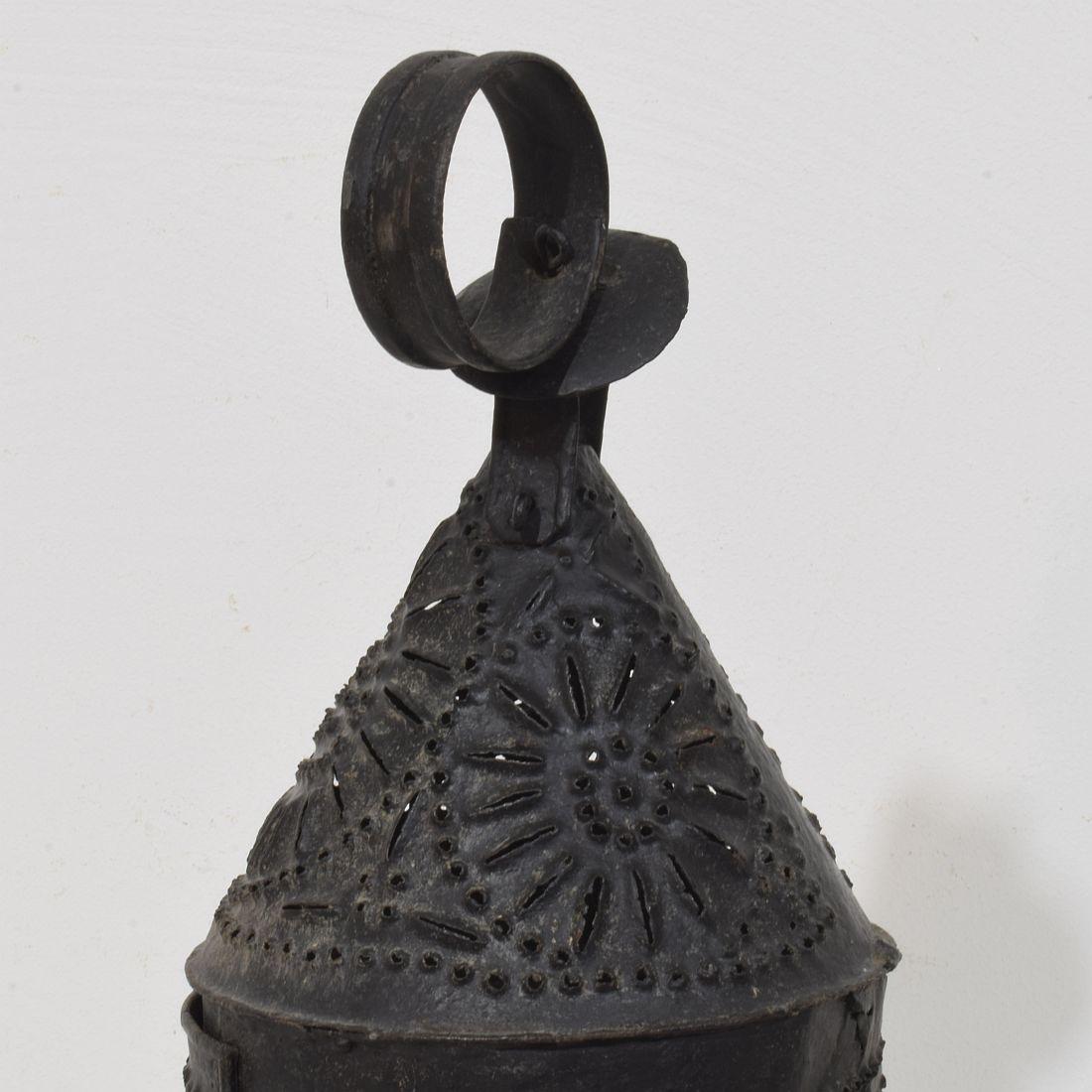 Farol de hierro francés del siglo XVIII en venta 4