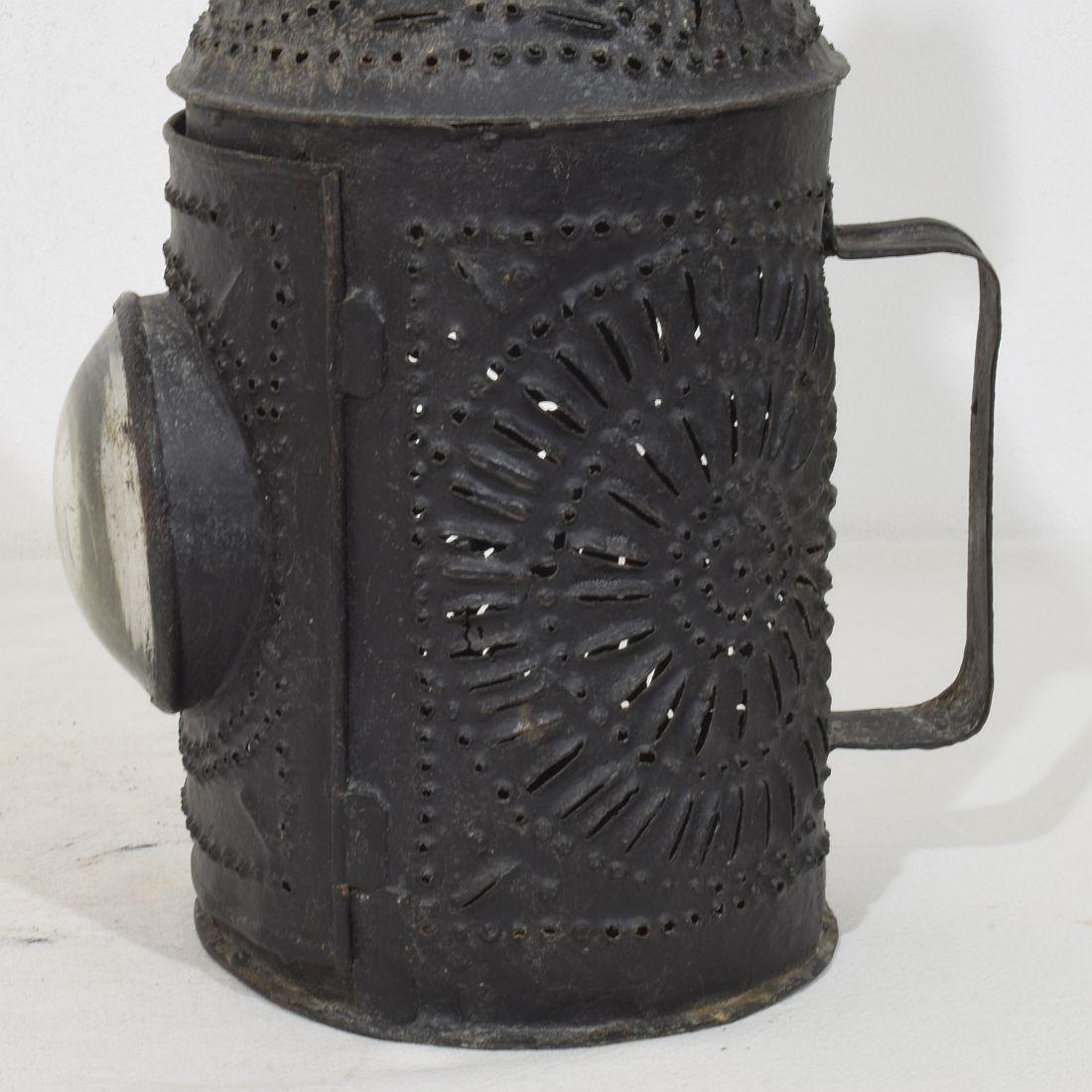Farol de hierro francés del siglo XVIII en venta 7