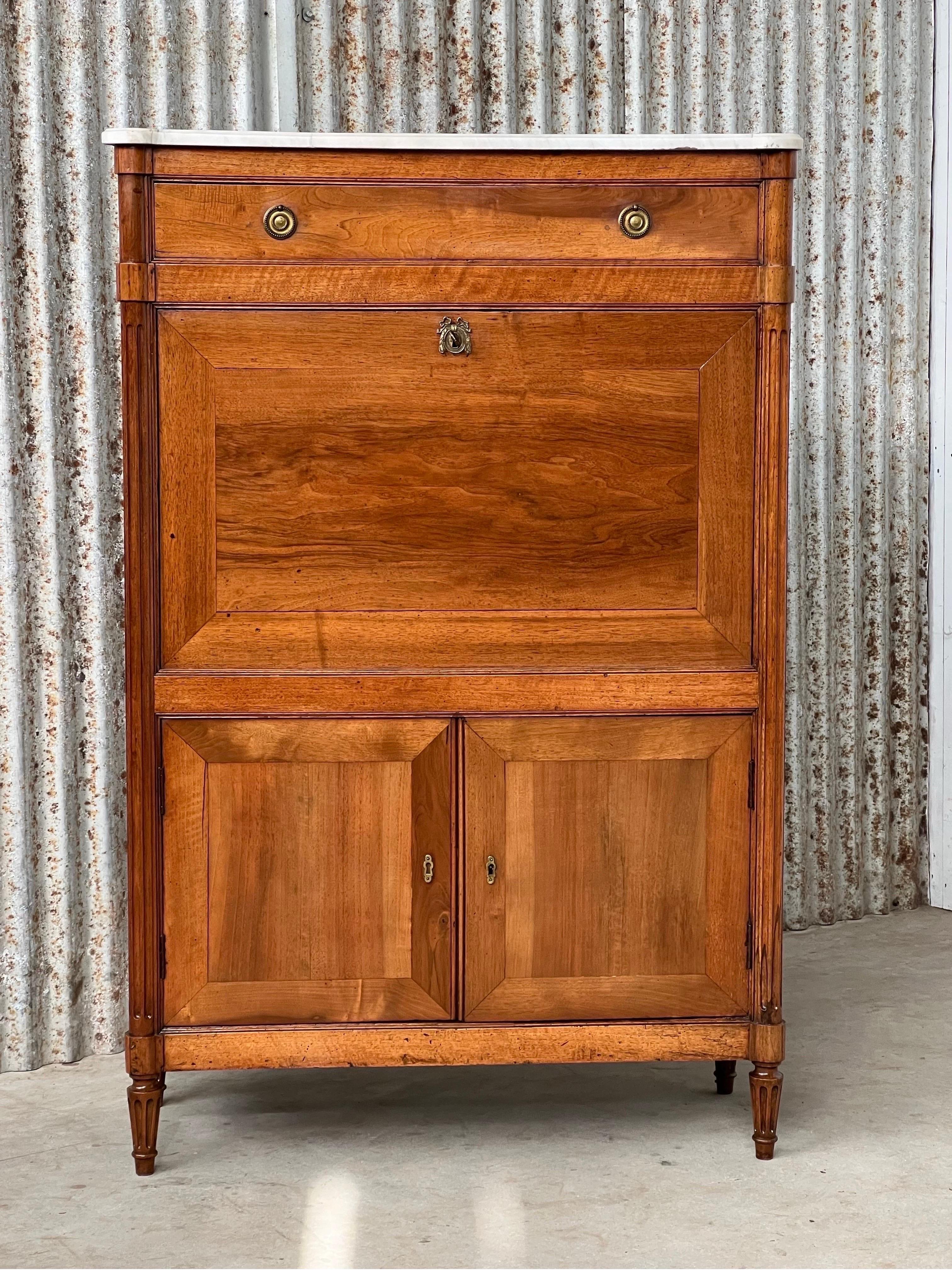 Französisch 18. Jahrhundert J.F. LELEU gestempelter Sekretär à abattant (Louis XVI.) im Angebot
