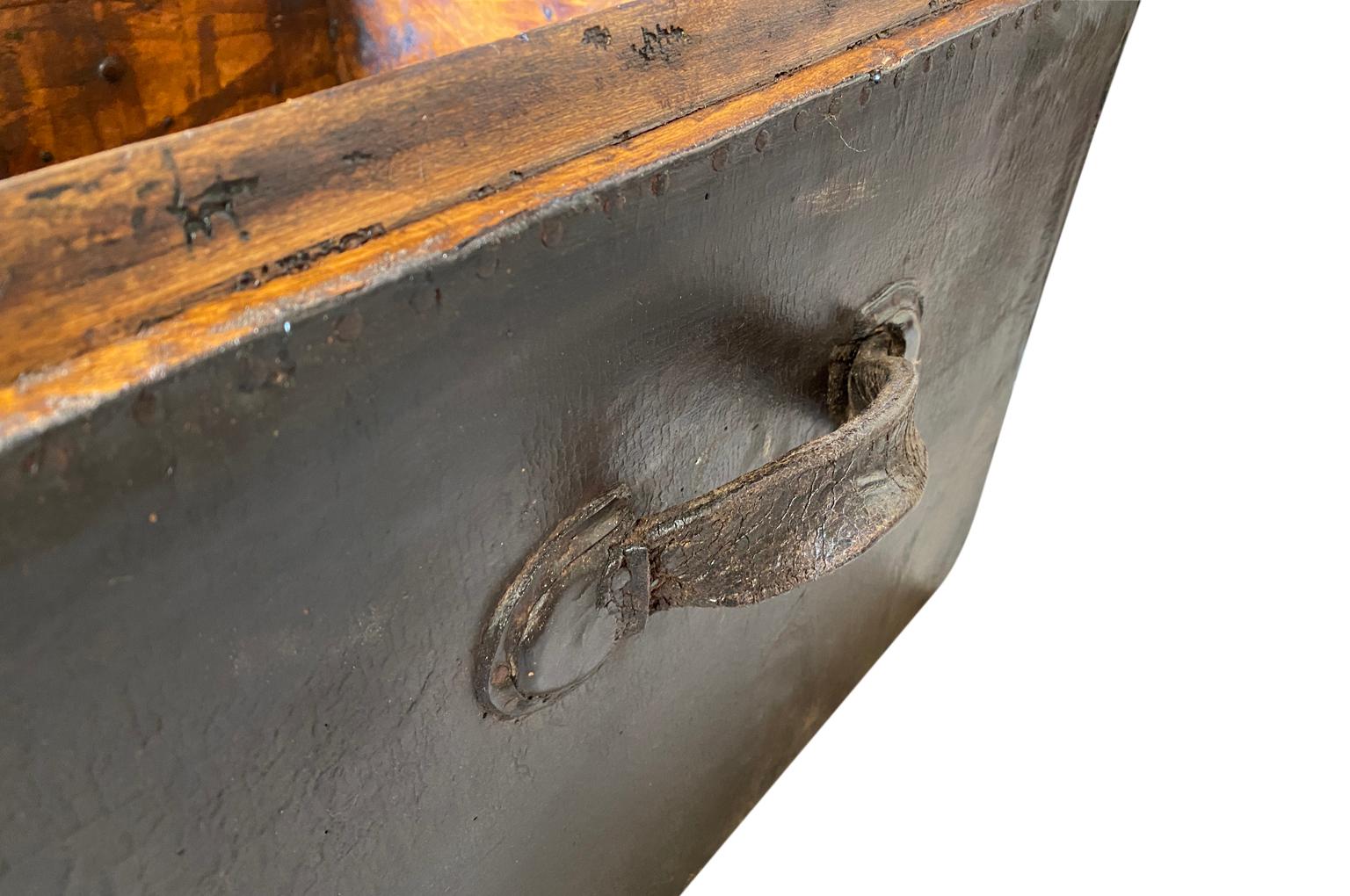 French 18th Century Leather Trunk For Sale 6