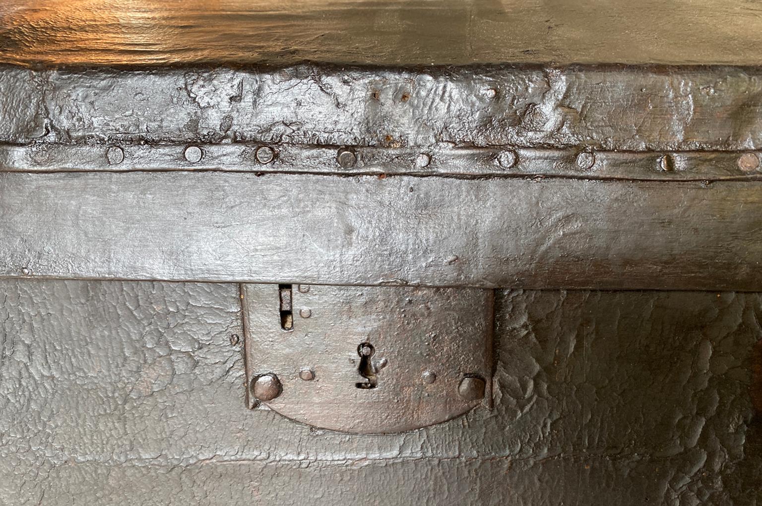 18th Century and Earlier French 18th Century Leather Trunk For Sale
