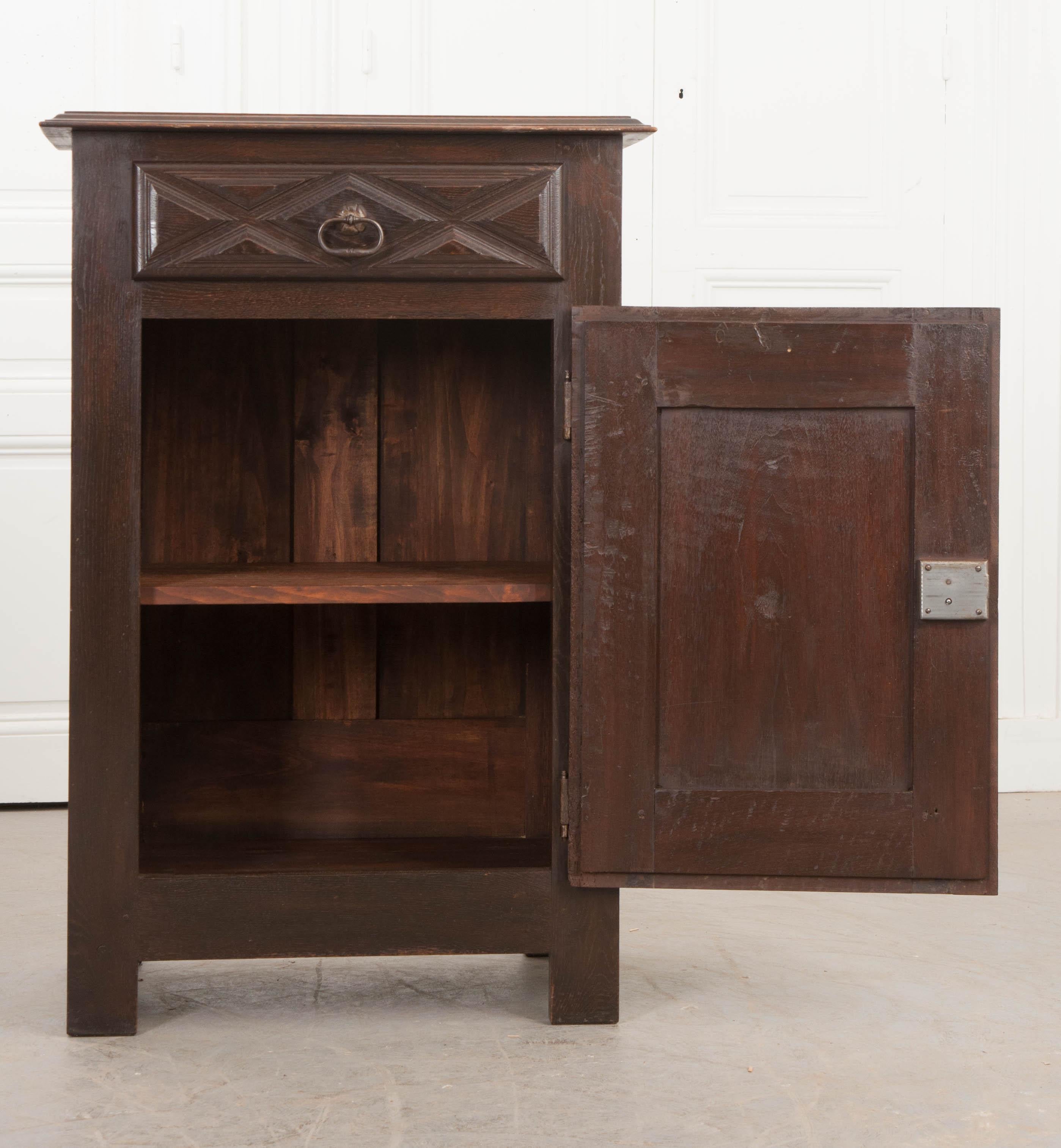 French 19th Century Louis XIII-Style Oak Confiturier For Sale 1