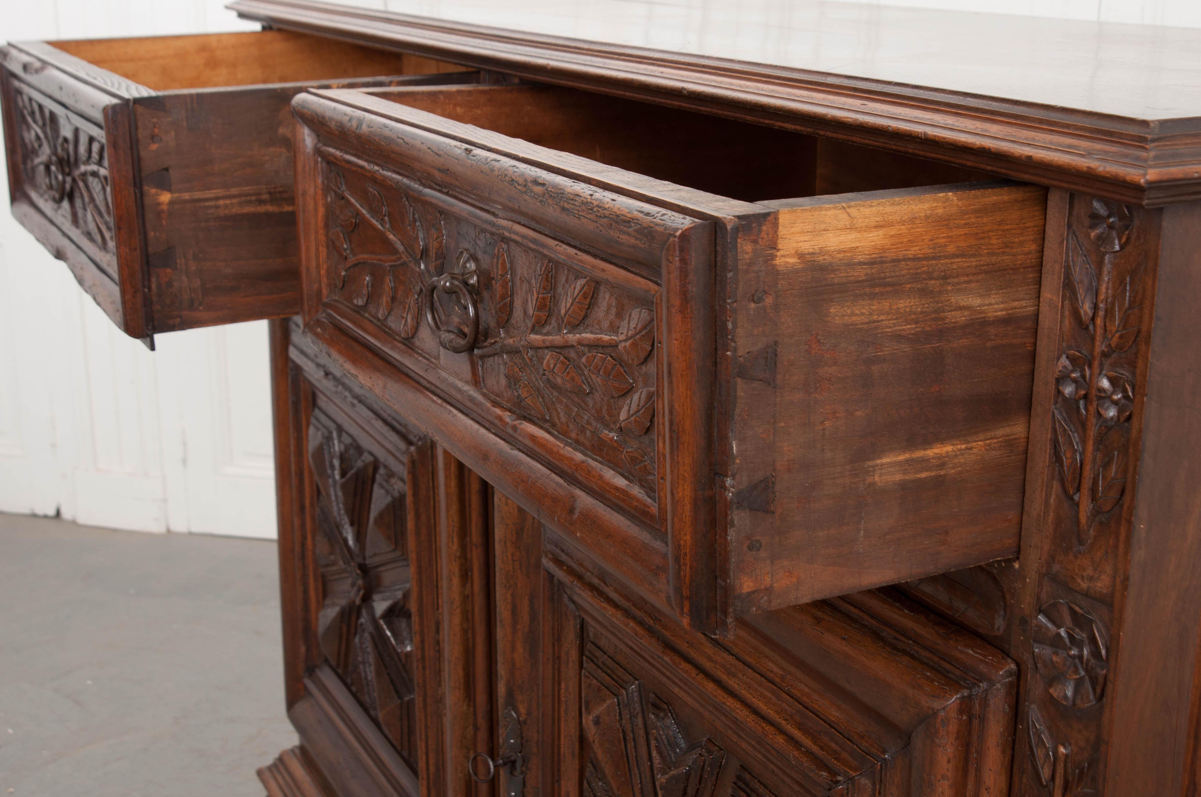 French 18th Century Louis XIII-Style Walnut Buffet In Good Condition In Baton Rouge, LA