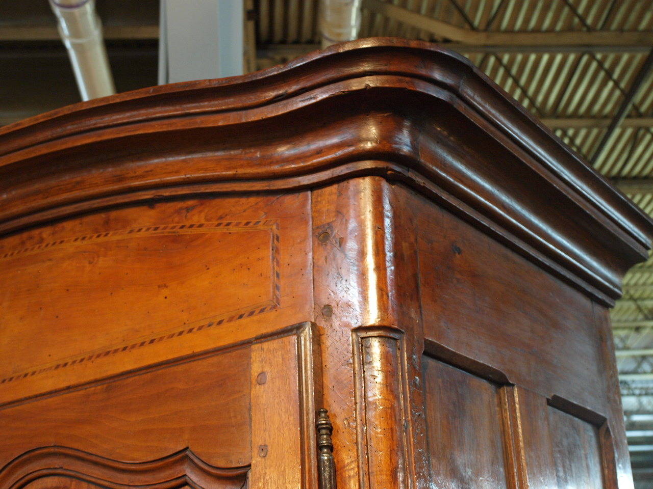 French 18th Century Louis XV Armoire in Walnut 1