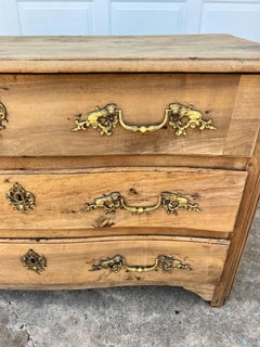 French 18th Century Louis XV Bleached Walnut Chest of Drawers / Commode