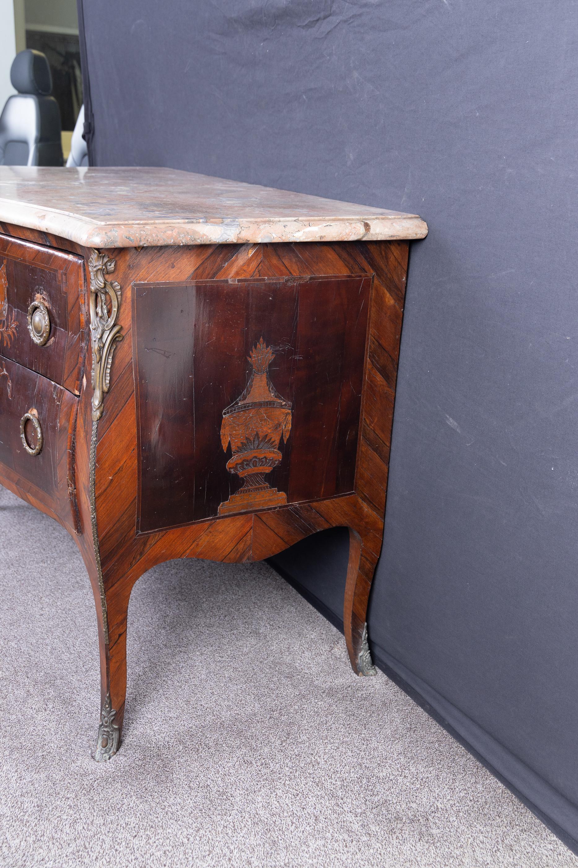 French 18th Century Louis XV Bombé Chest, Marble Top and Gorgeous Marquetry For Sale 6