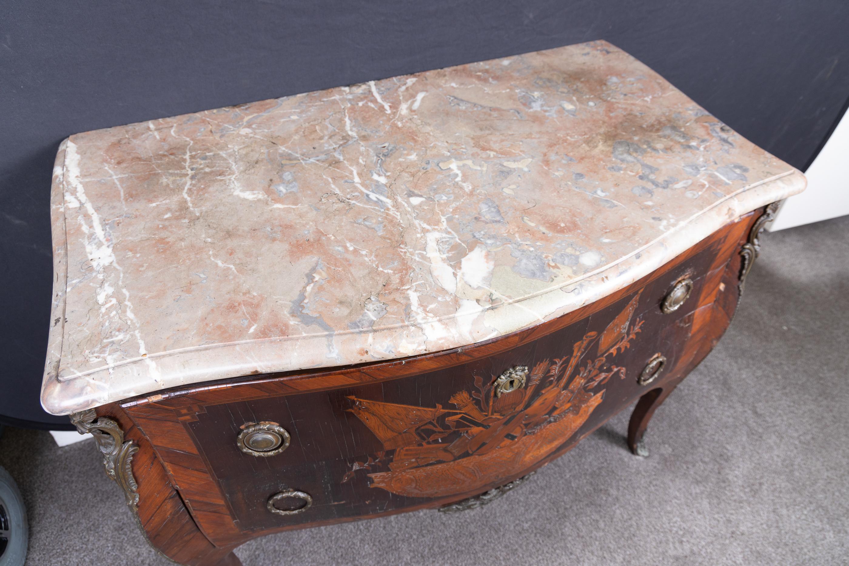 French 18th Century Louis XV Bombé Chest, Marble Top and Gorgeous Marquetry For Sale 4