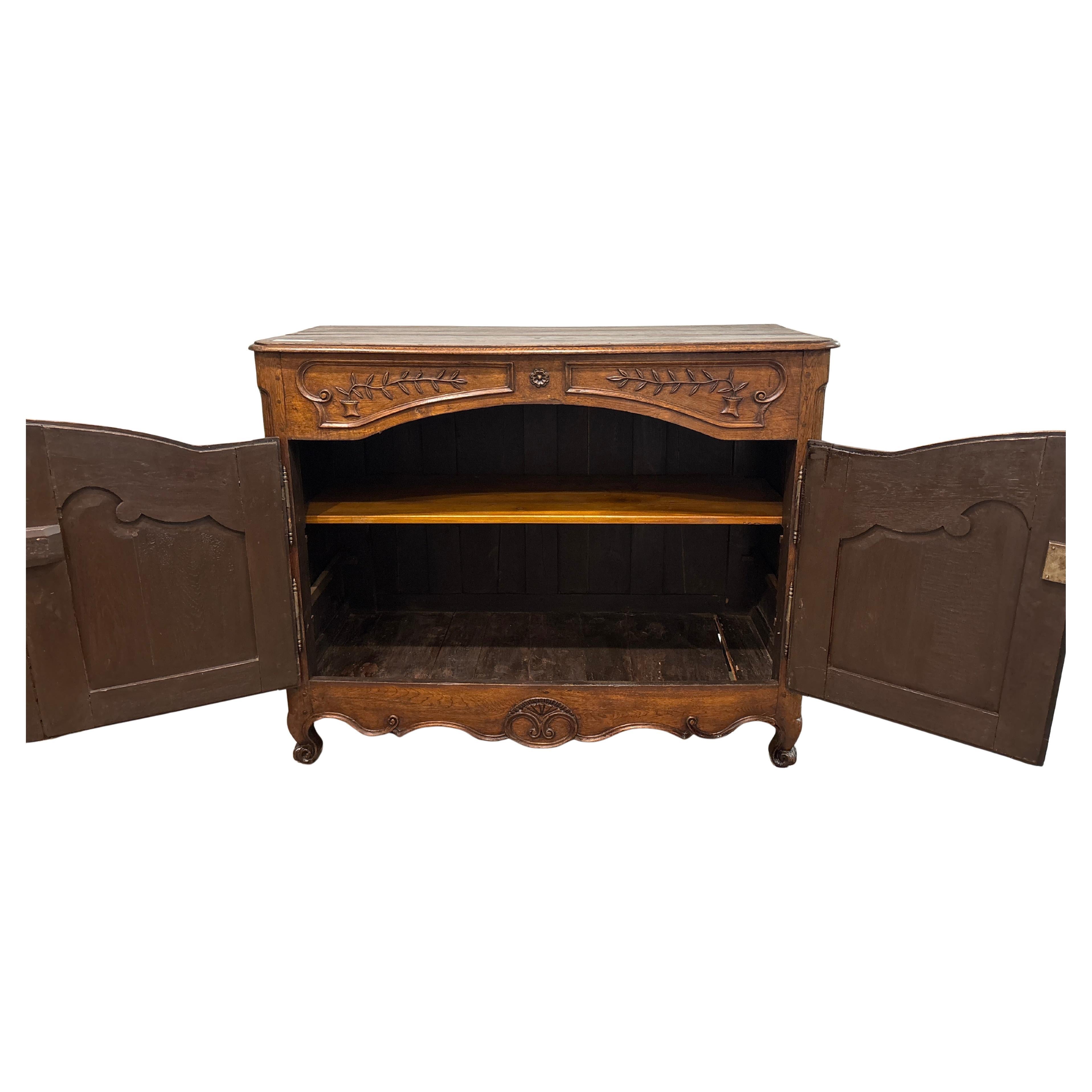 Buffet francese del XVIII secolo Luigi XV in vendita 1