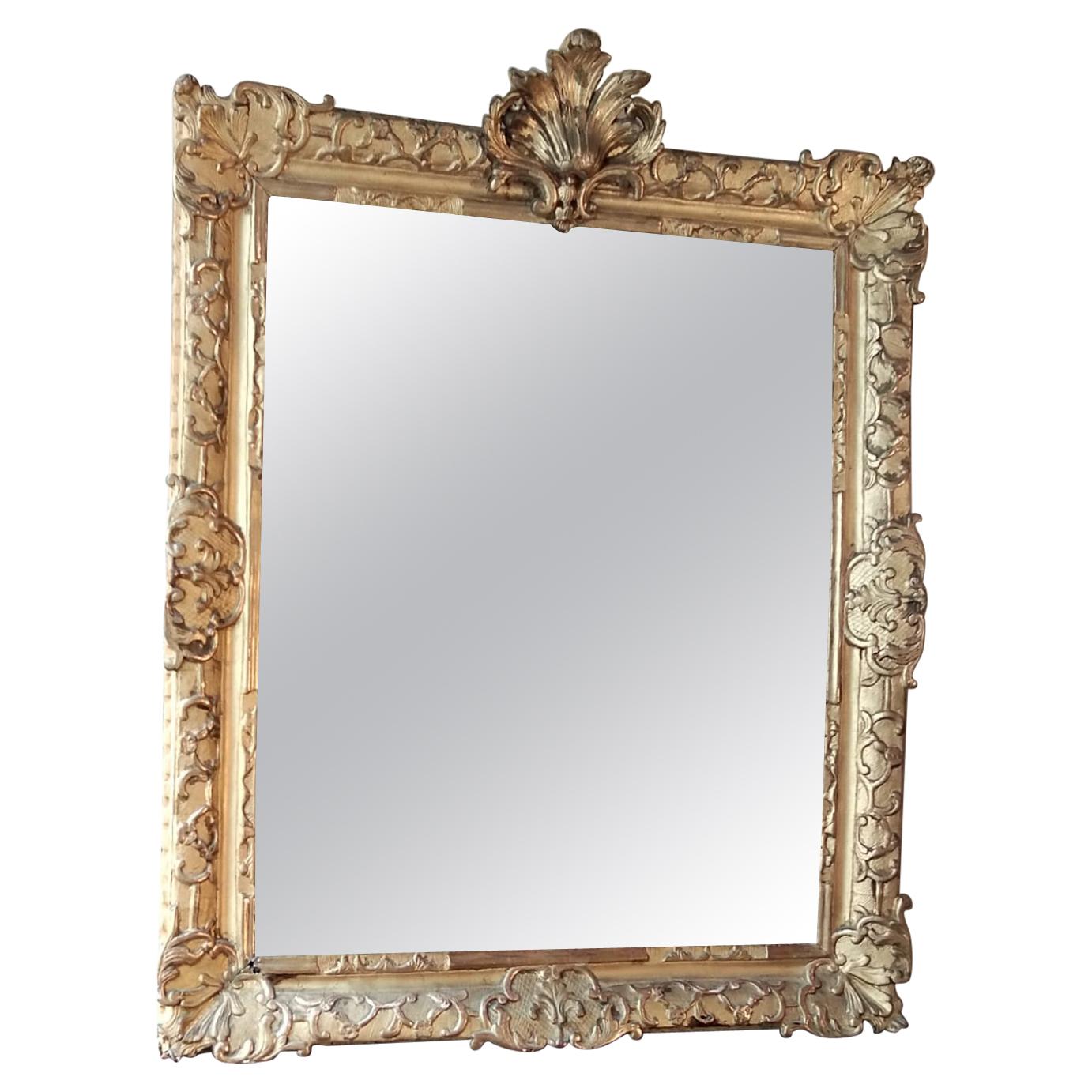French 18th Century Louis XV Giltwood Mirror For Sale