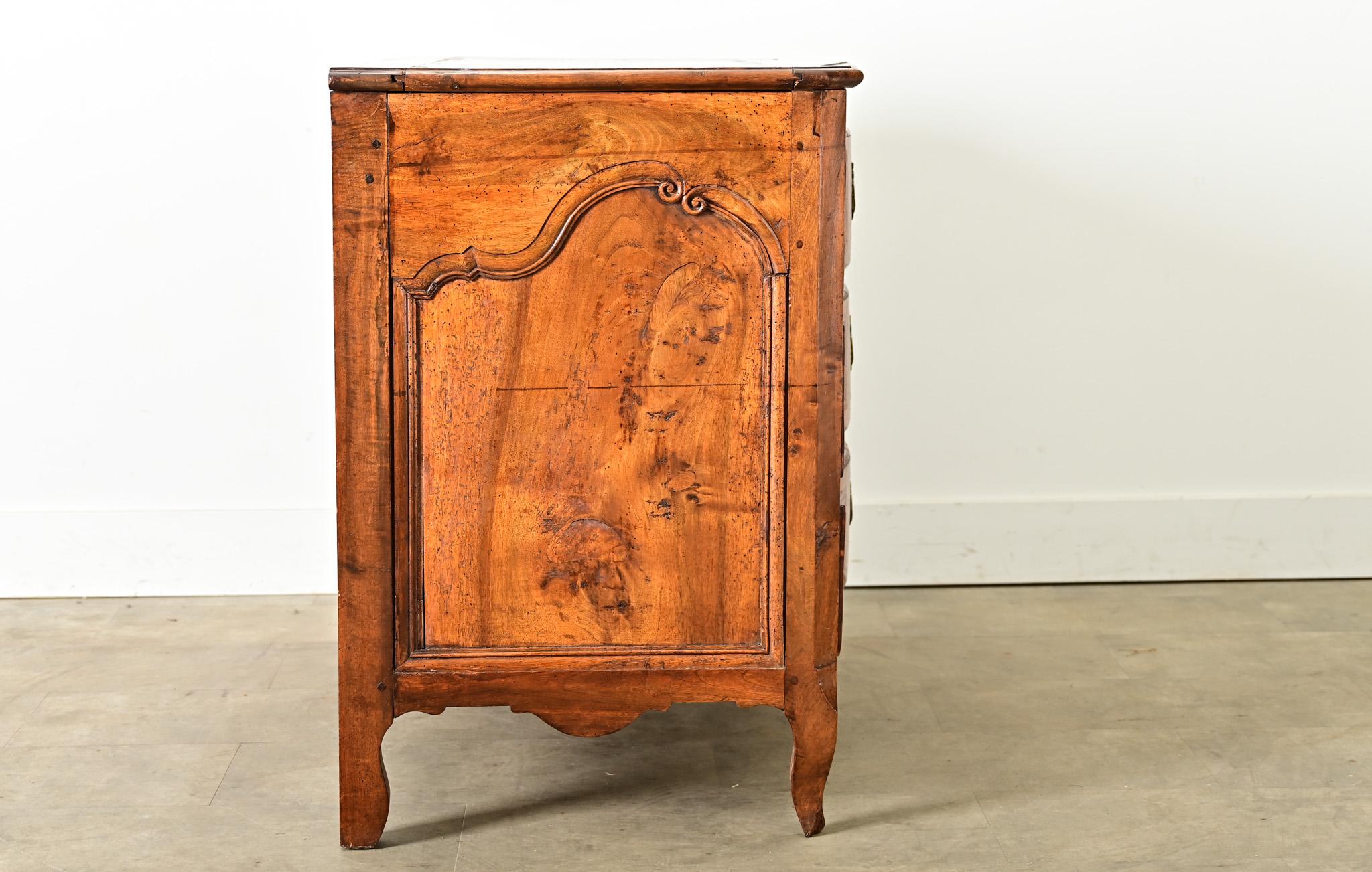 Commodo intarsiato francese del XVIII secolo Luigi XV in vendita 3