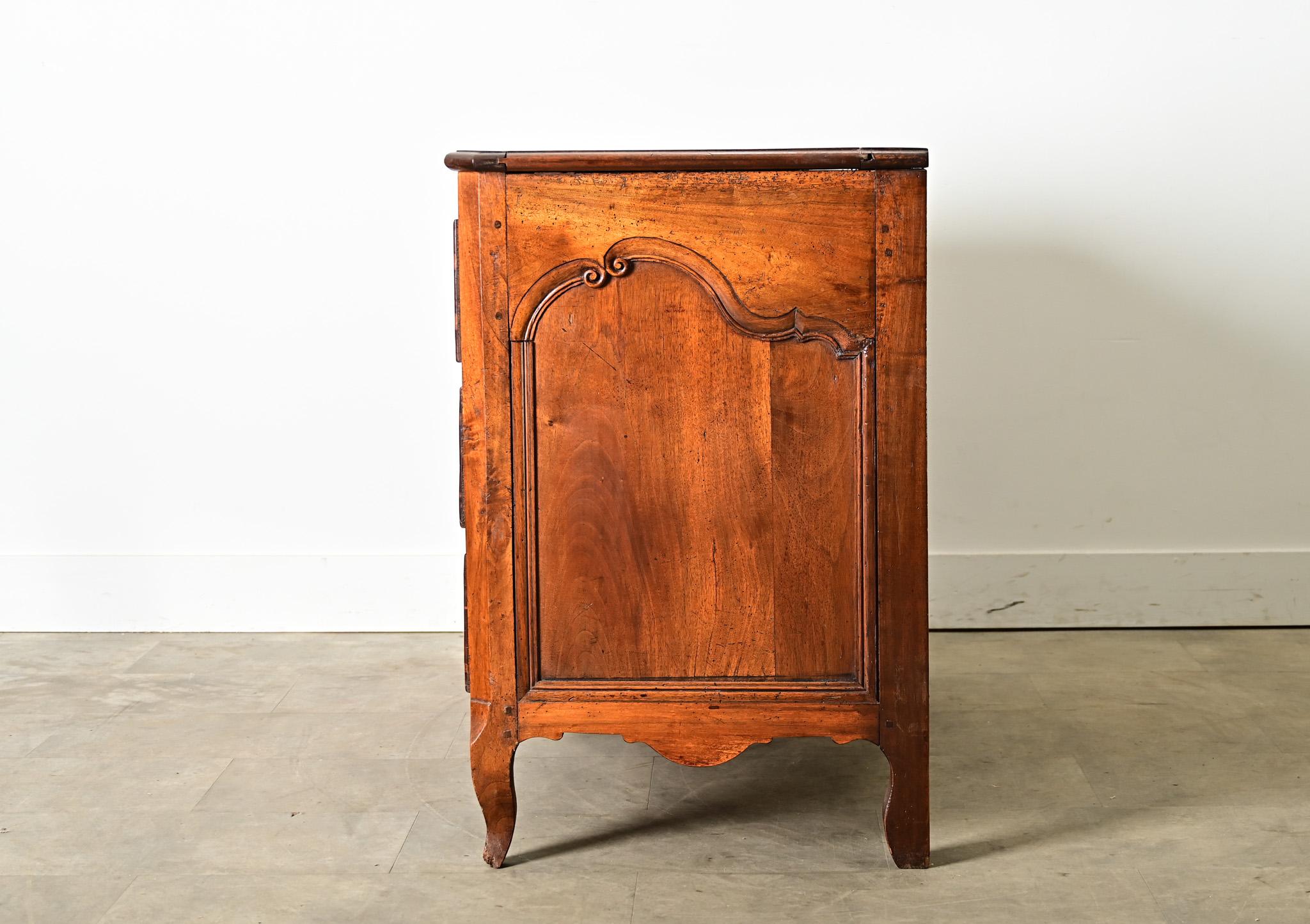 Commodo intarsiato francese del XVIII secolo Luigi XV in vendita 7