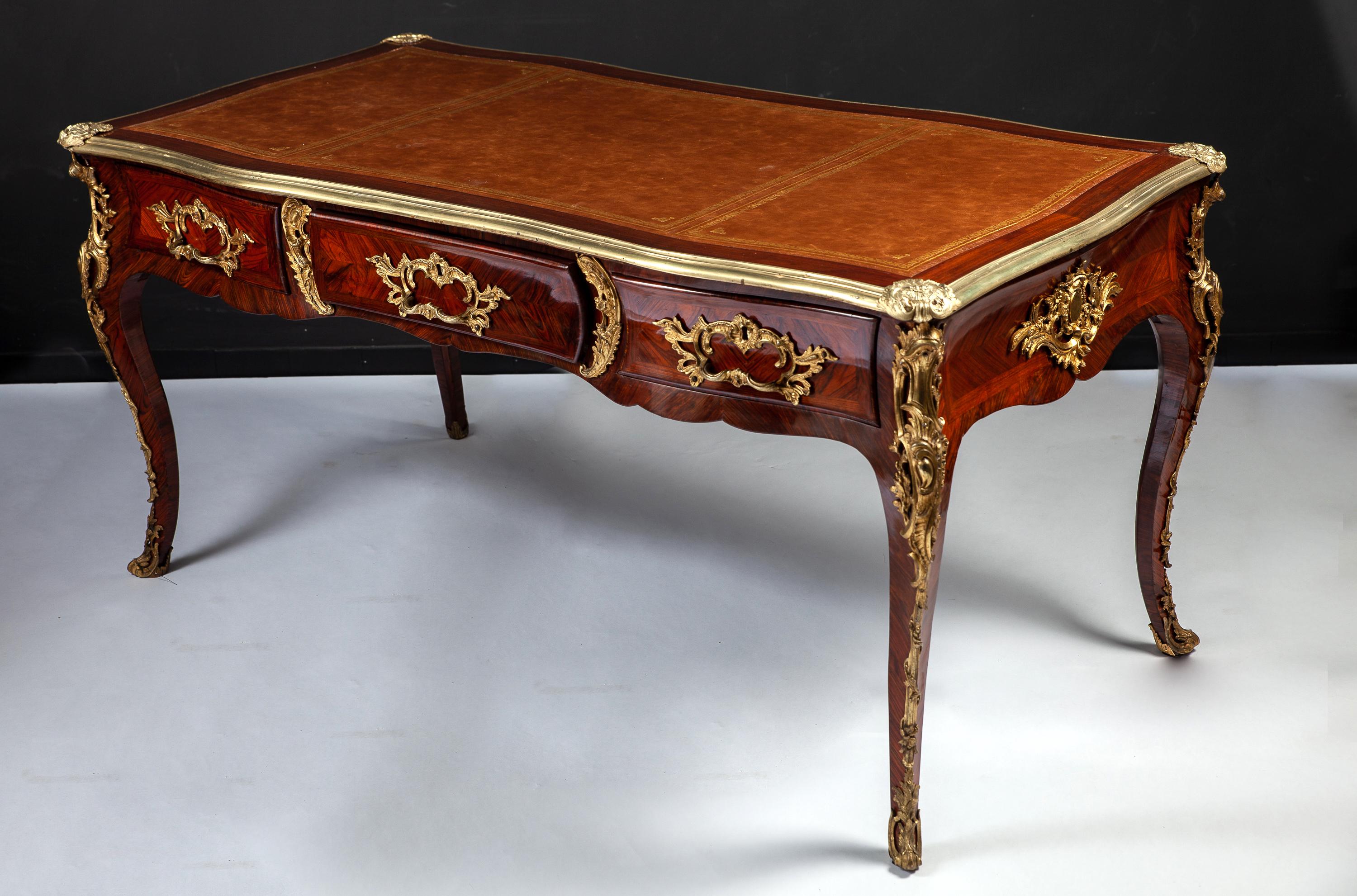 French 18th Century Louis XV Kingwood Gilt-Bronze Mounted  Bureau Plat Desk 1750 8