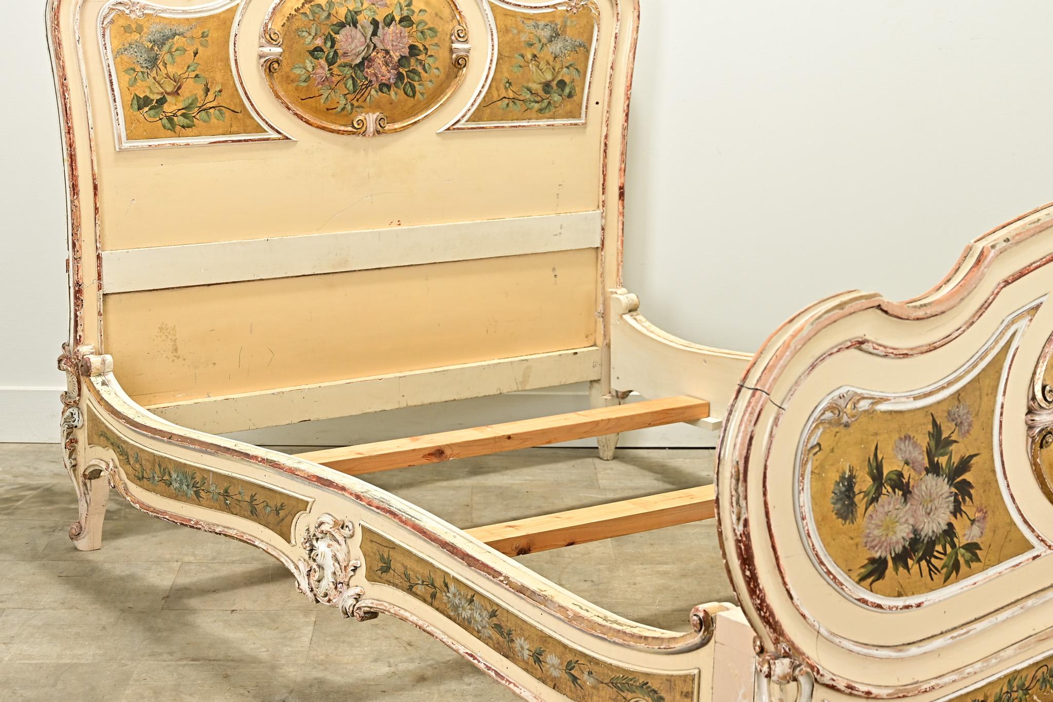 French 18th Century Louis XV Painted & Gilt Queen Bed For Sale 5