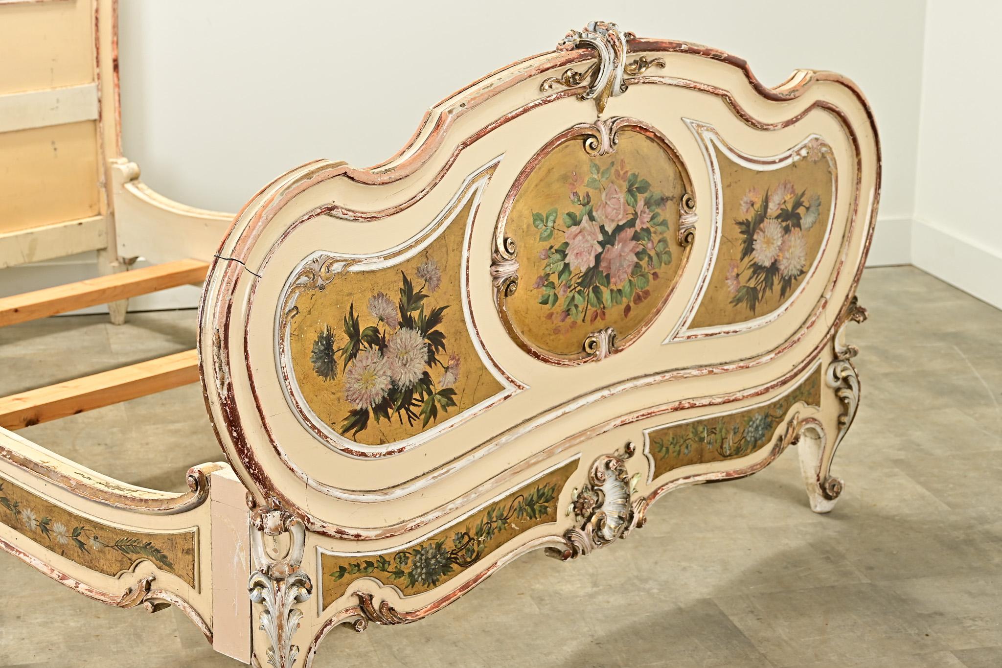 French 18th Century Louis XV Painted & Gilt Queen Bed For Sale 2