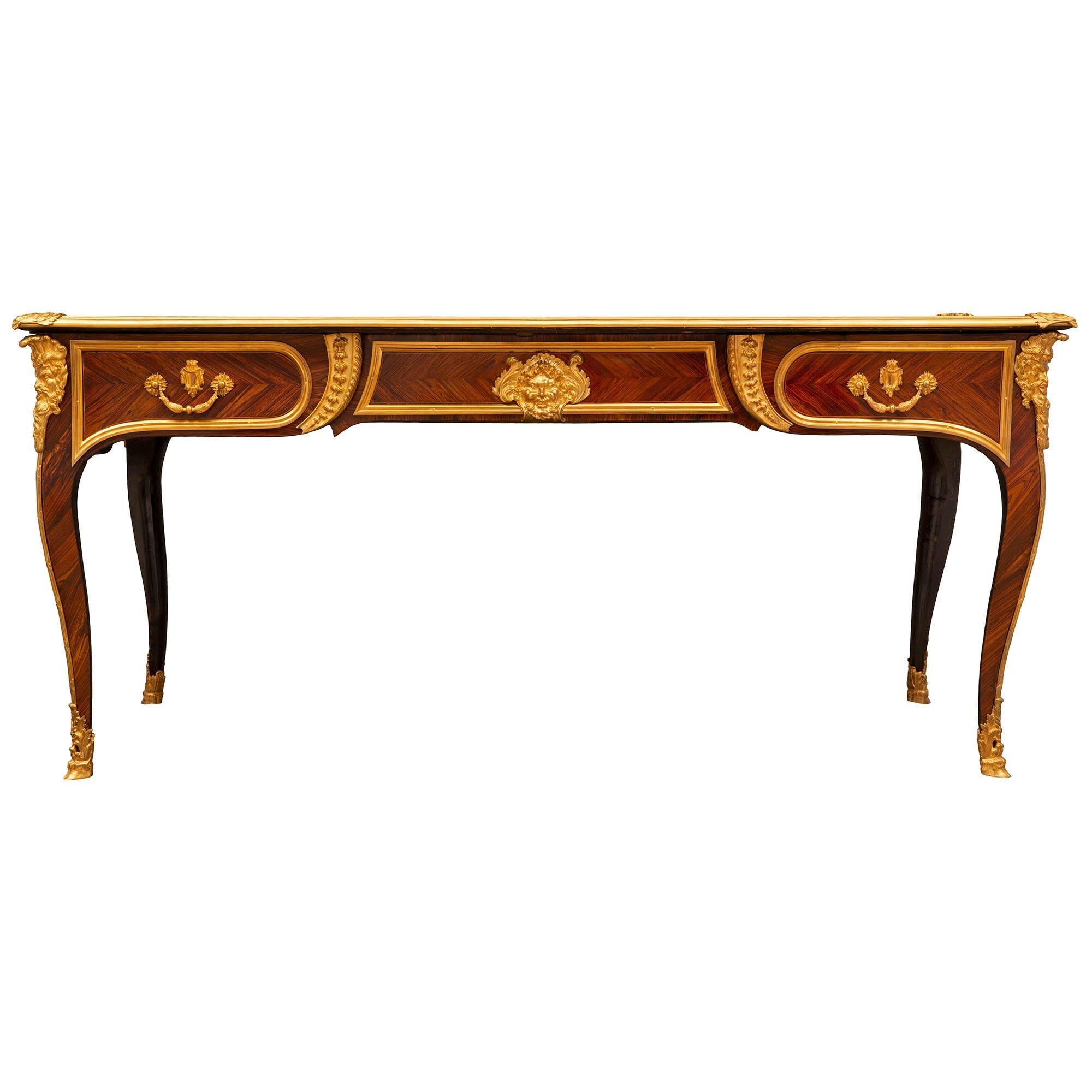 French 18th Century Louis XV Period Bureau Plat In Good Condition For Sale In West Palm Beach, FL
