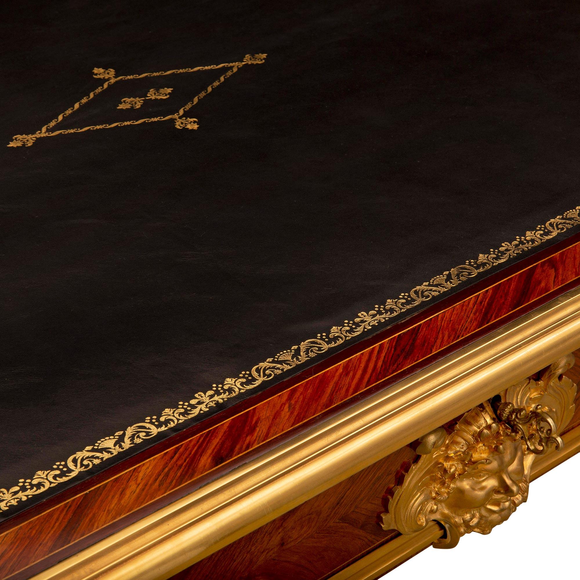 French 18th Century Louis XV Period Bureau Plat For Sale 3