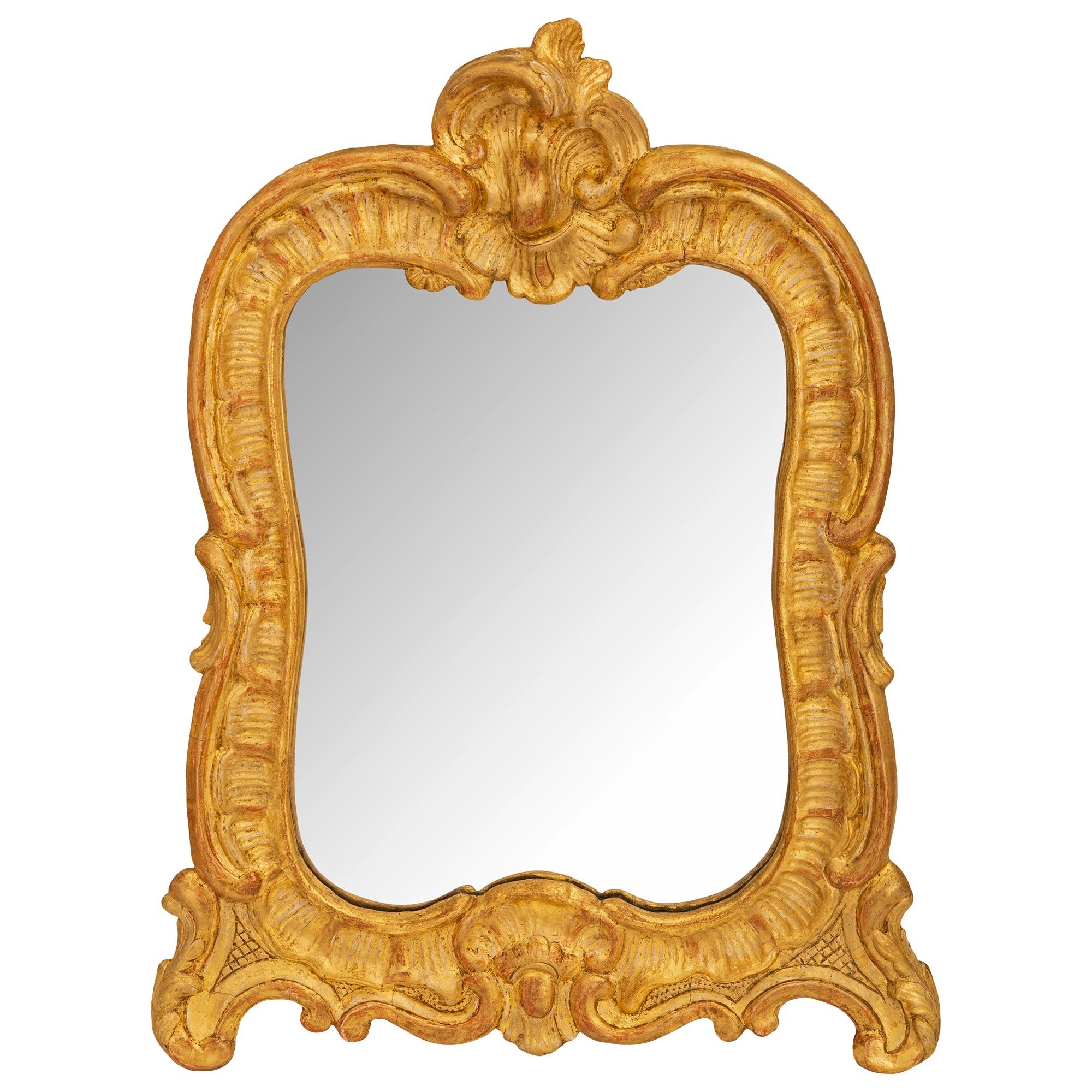 French 18th Century Louis XV Period Giltwood Vanity Mirror For Sale 3