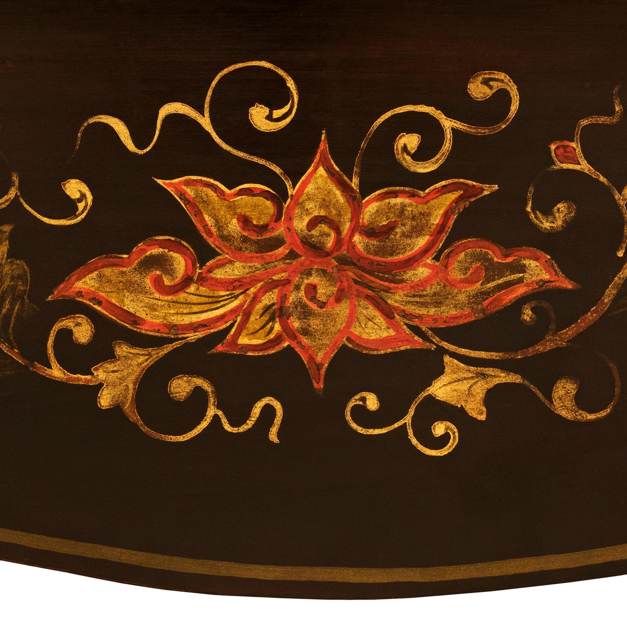 Similoro French 18th century Louis XV Period Lacquer and Ormolu side table, circa 1750 in vendita