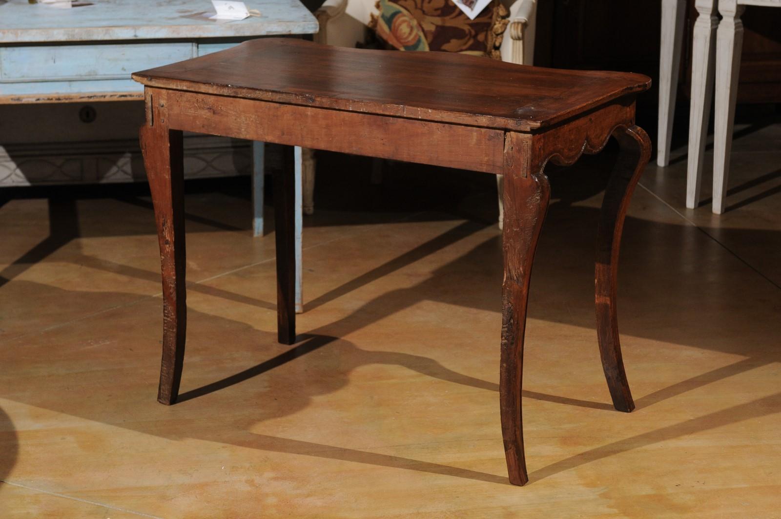 French 18th Century Louis XV Period Provençale Console Table with Fleur-de-Lys For Sale 1