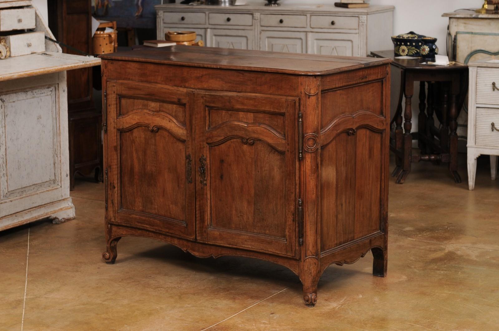 French 18th Century Louis XV Period Walnut Buffet with Carved Scrolling Motifs For Sale 6
