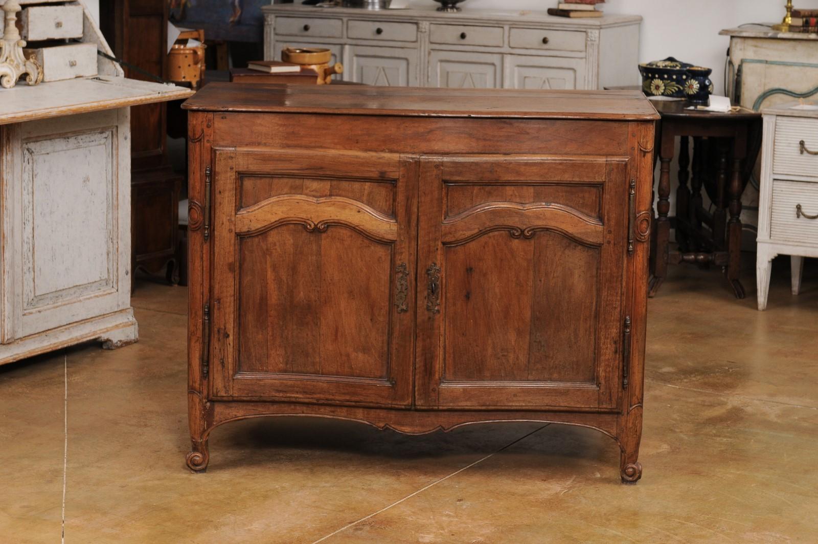 French 18th Century Louis XV Period Walnut Buffet with Carved Scrolling Motifs For Sale 7