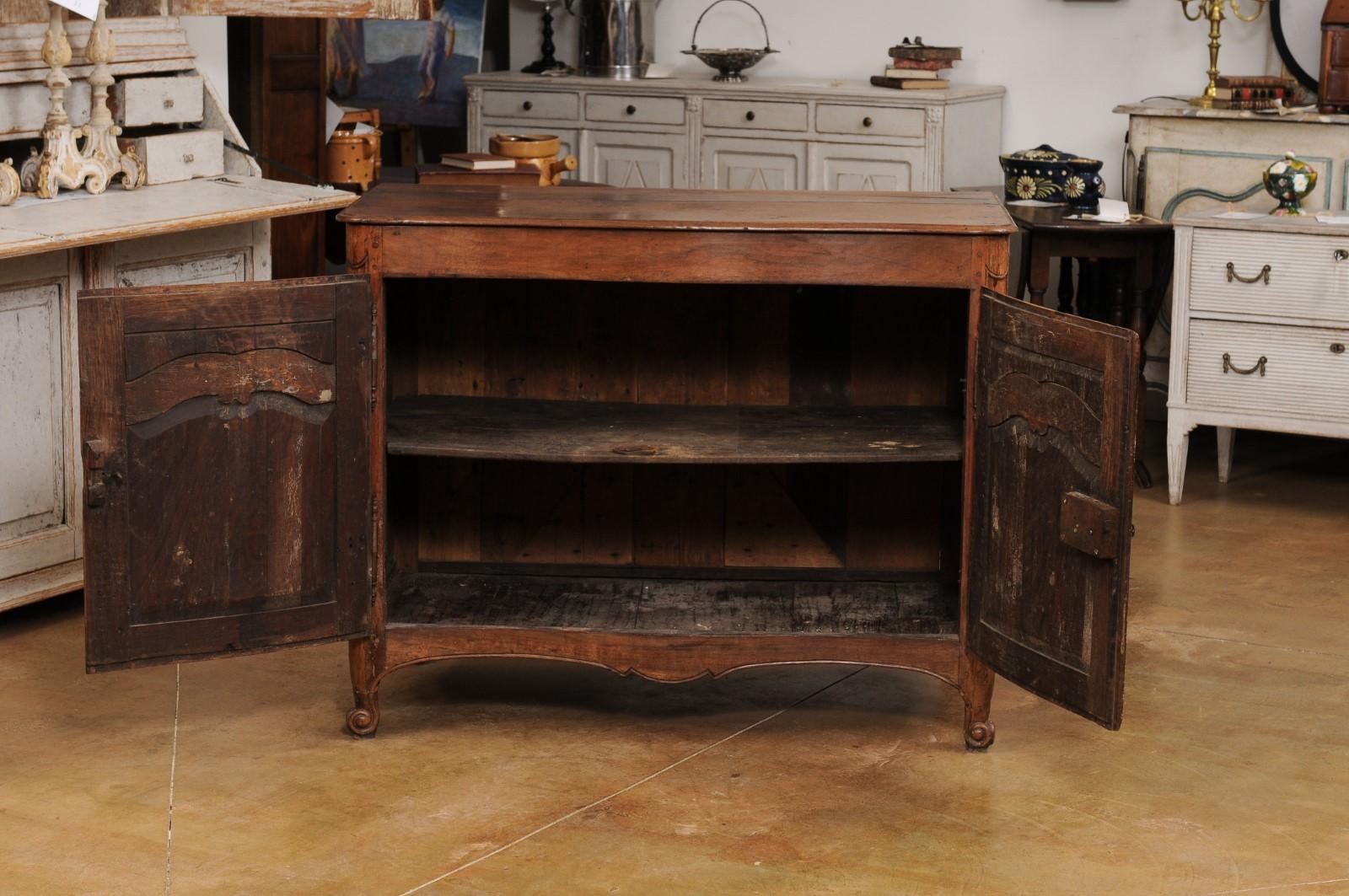 French 18th Century Louis XV Period Walnut Buffet with Carved Scrolling Motifs For Sale 8