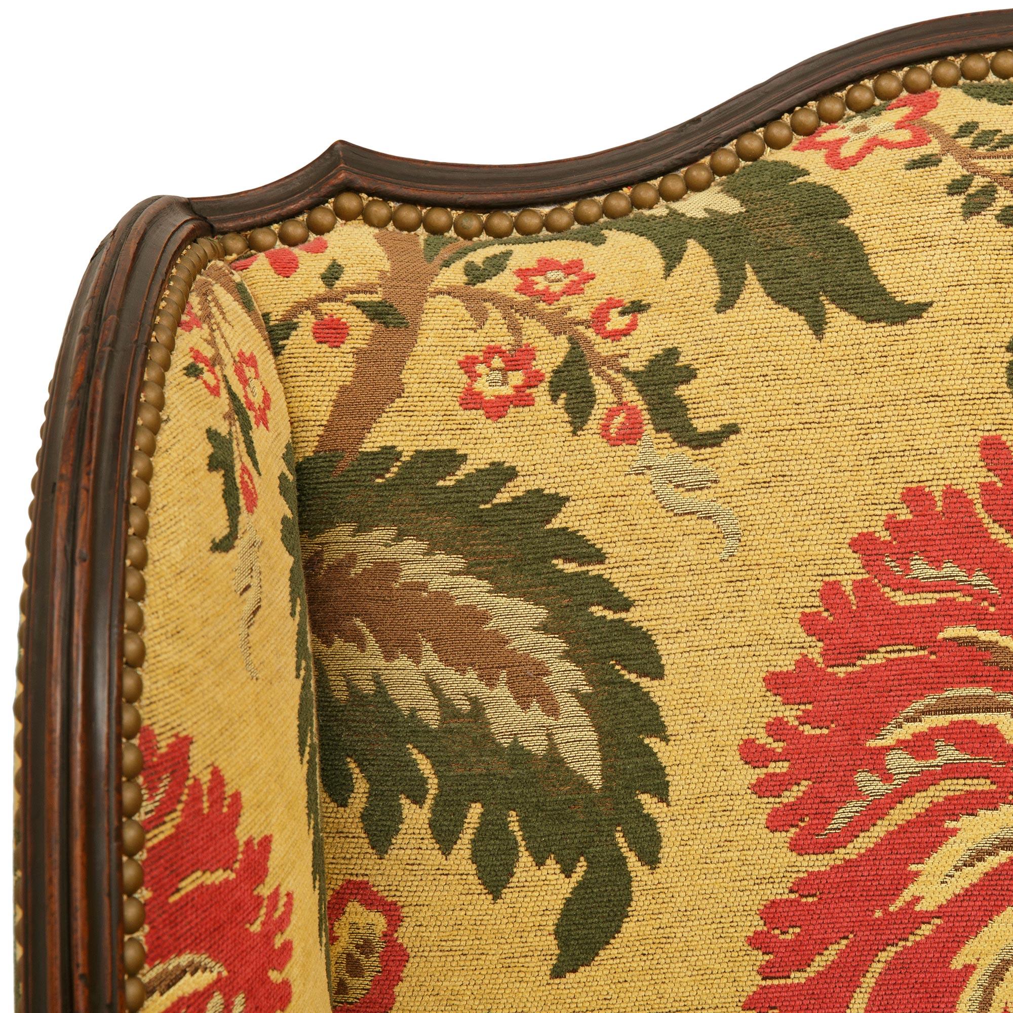 French 18th century Louis XV Period Walnut settee In condizioni buone in vendita a West Palm Beach, FL