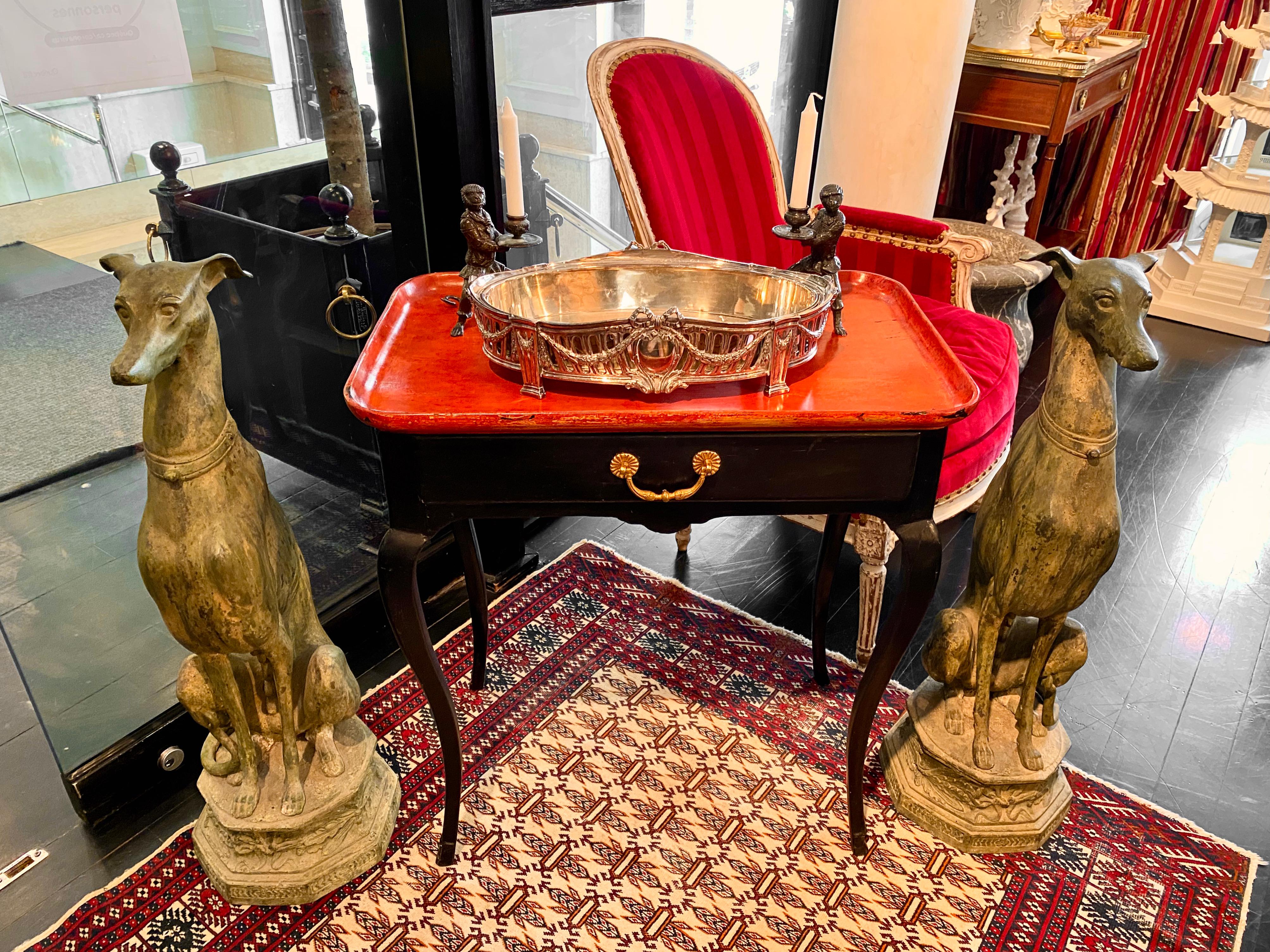 Table à plateau provençale Louis XV du 18ème siècle en vente 3