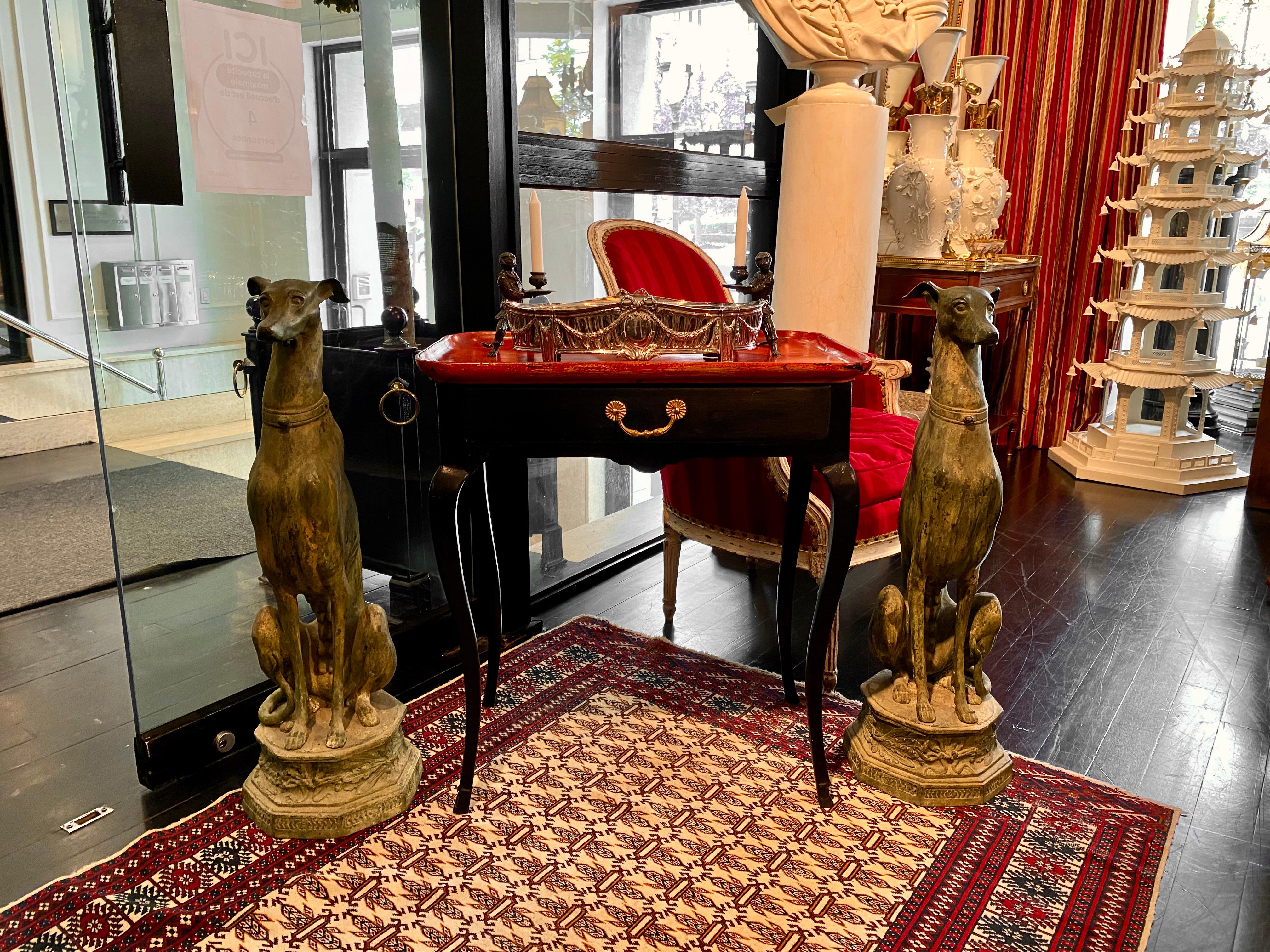 French 18th century Provencal tray top table with slender cabriole legs from the late 18th century, typical of the Louis XV era. Lacquered and ebonized black satin finish beautifully contrasts the bright red rectangular tray top. The tray top with