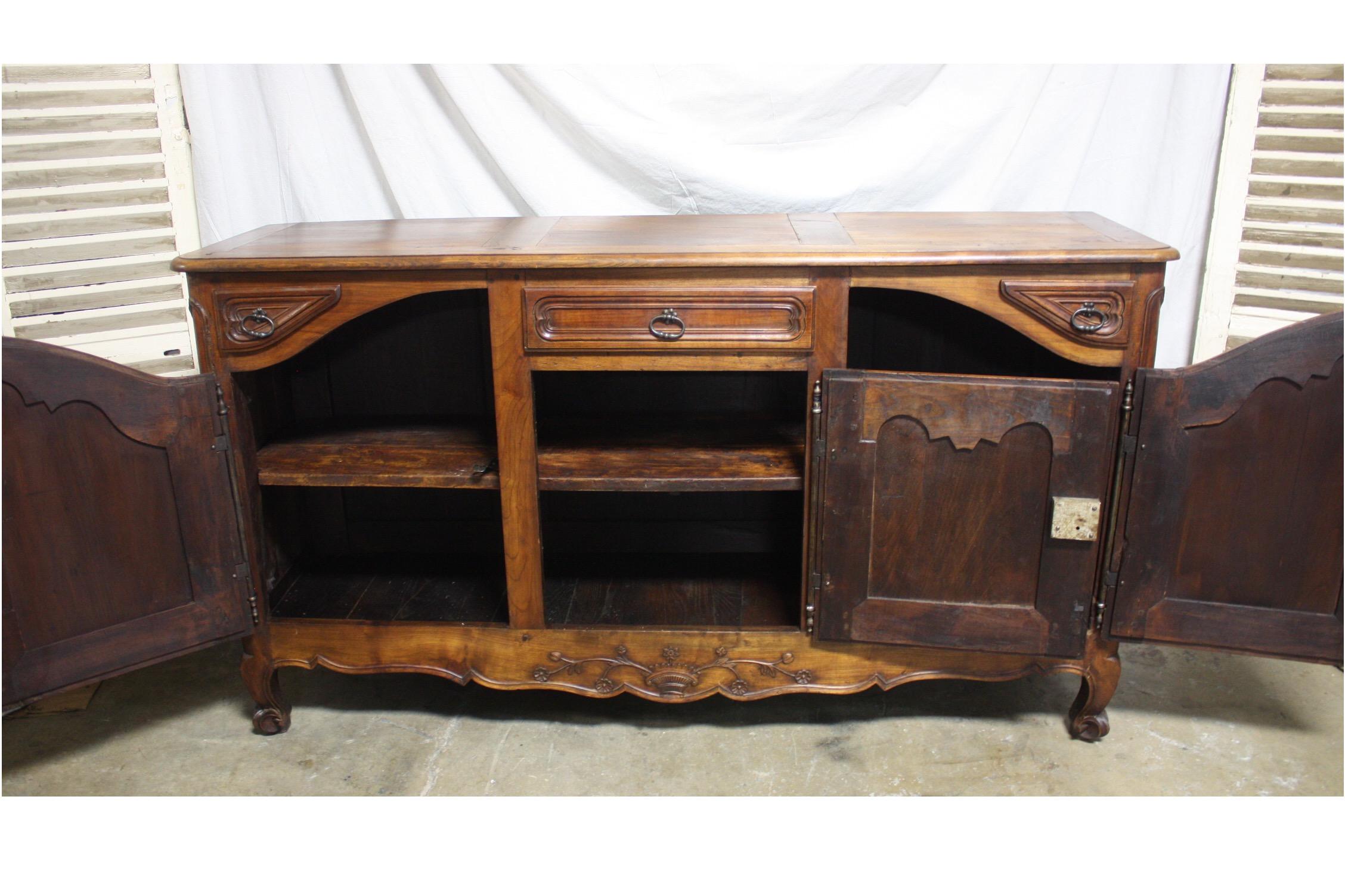 French 18th Century Louis XV Sideboard 6